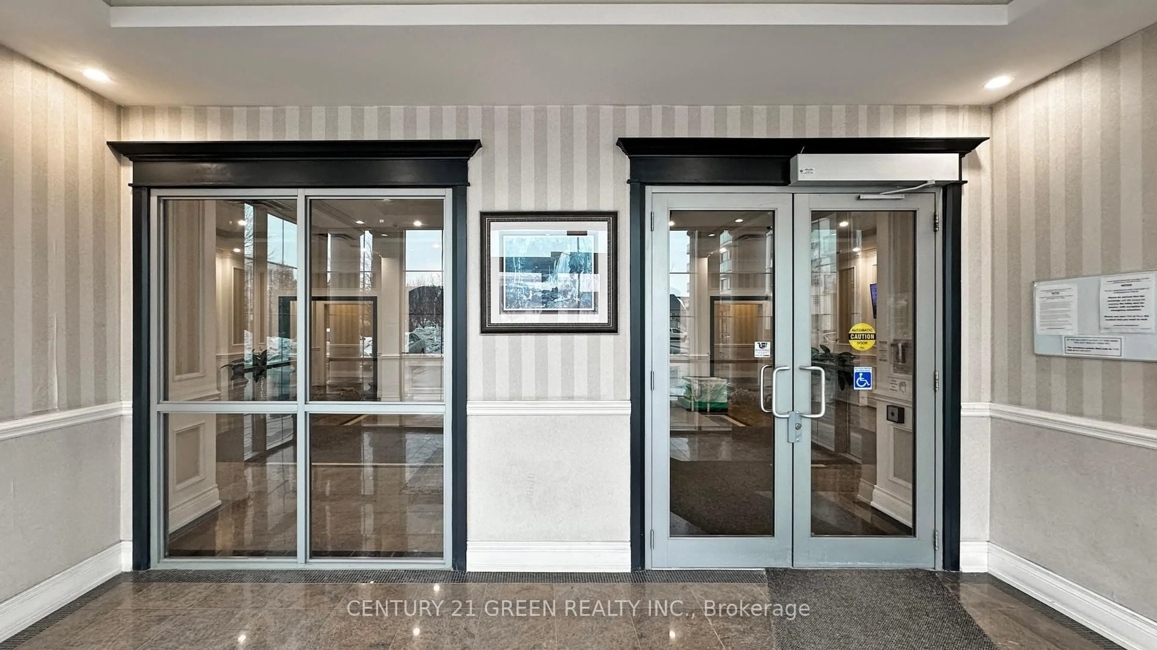 Indoor foyer for 6 Rosebank Dr #Lph-H, Toronto Ontario M1B 0A1