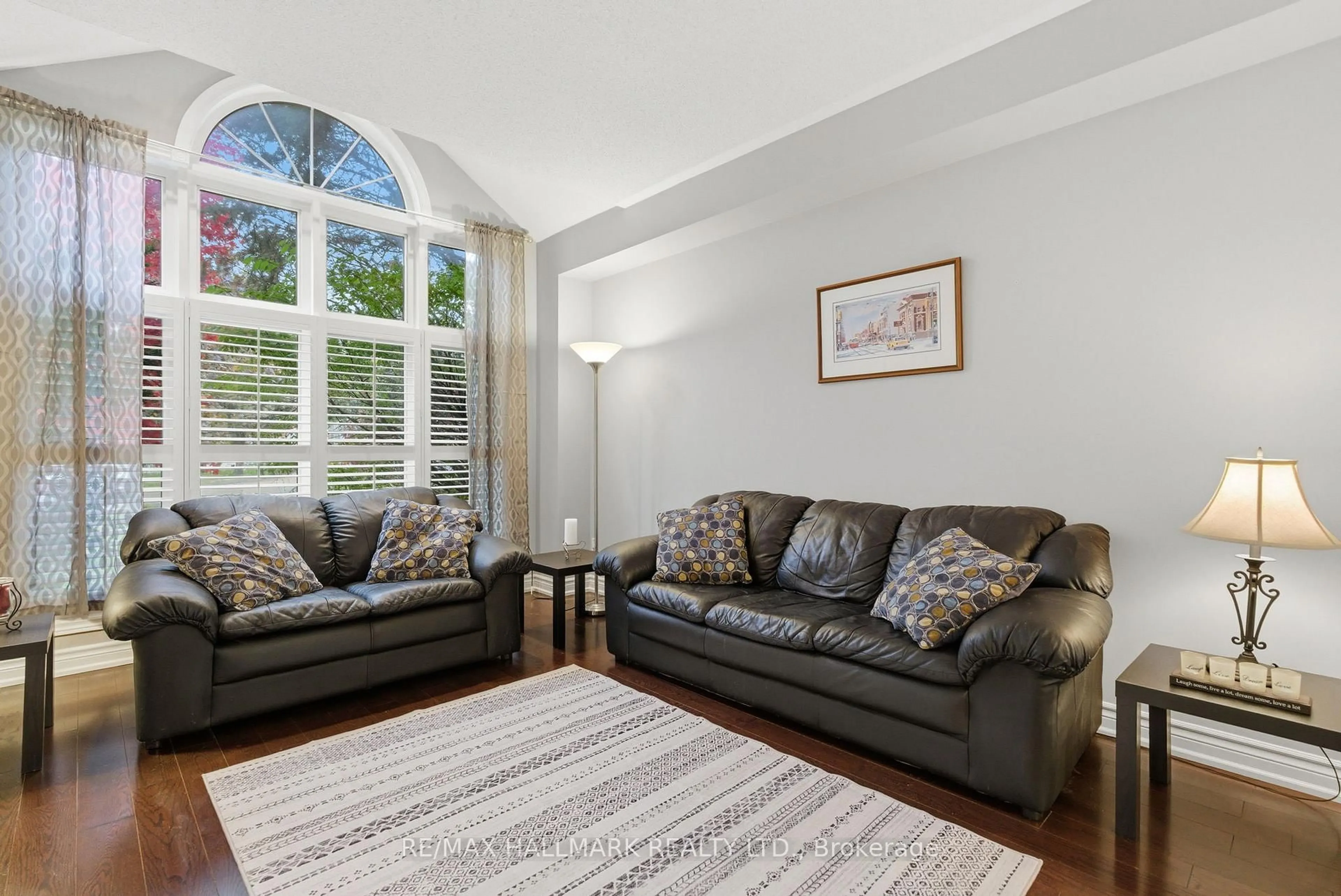 Living room with furniture, unknown for 897 Oberland Dr, Oshawa Ontario L1K 2M2