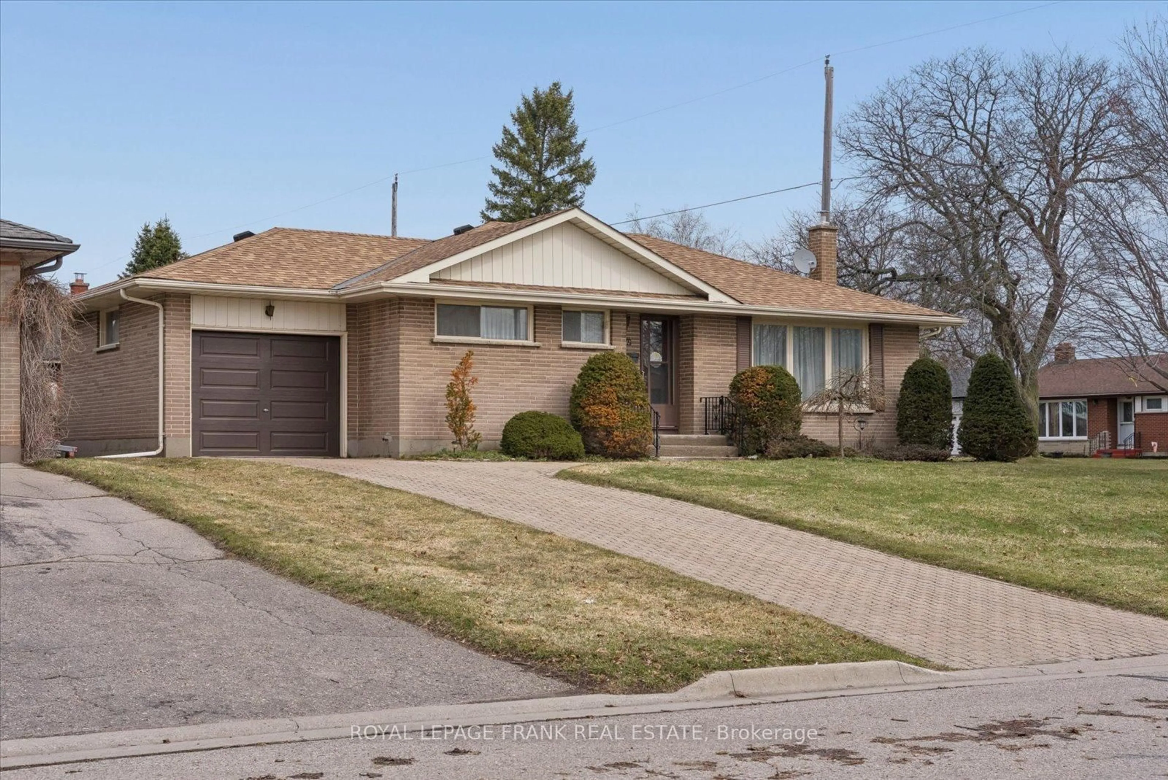 Home with brick exterior material, street for 442 Cunningham Ave, Oshawa Ontario L1J 3C2