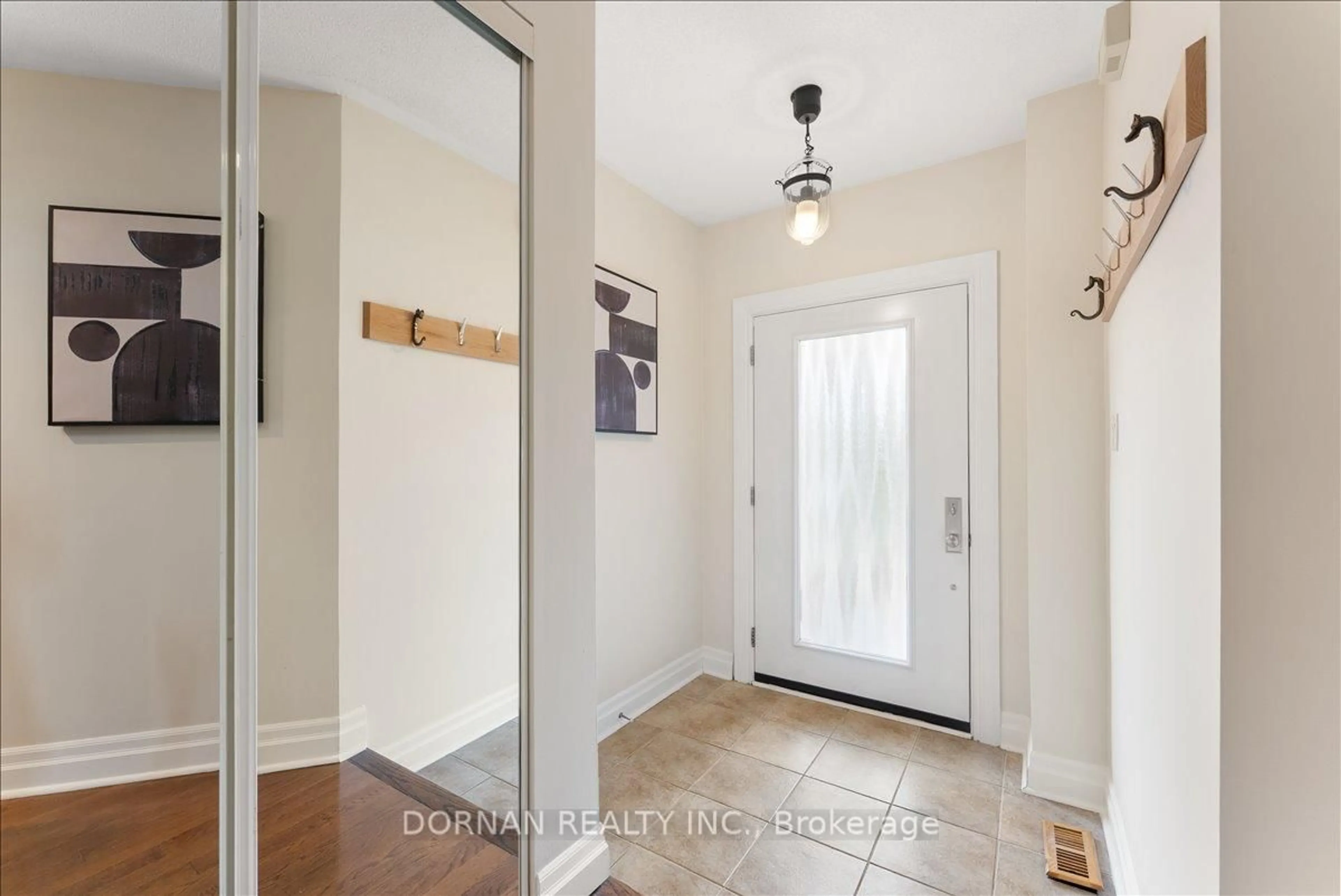 Indoor entryway for 33 Solmar Ave, Whitby Ontario L1R 2Z6