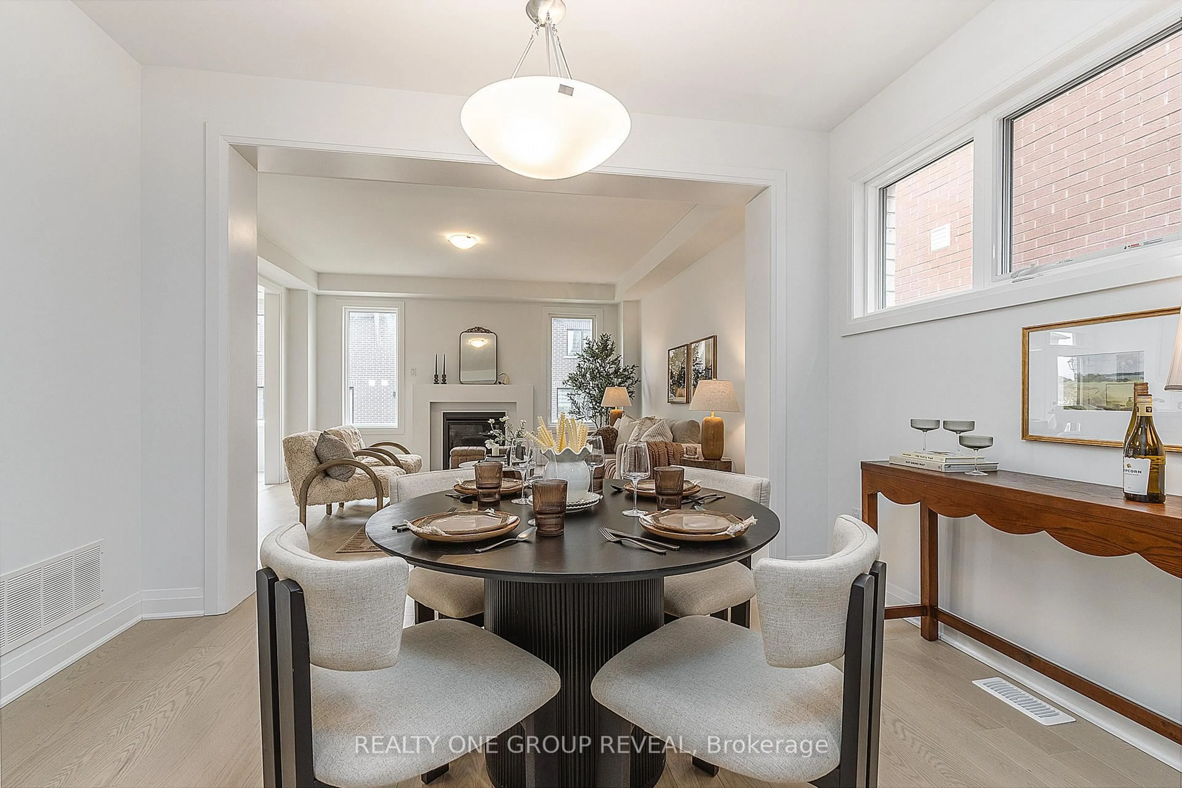 Dining room, unknown for 3376 Marchington Sq, Pickering Ontario L1X 0T1