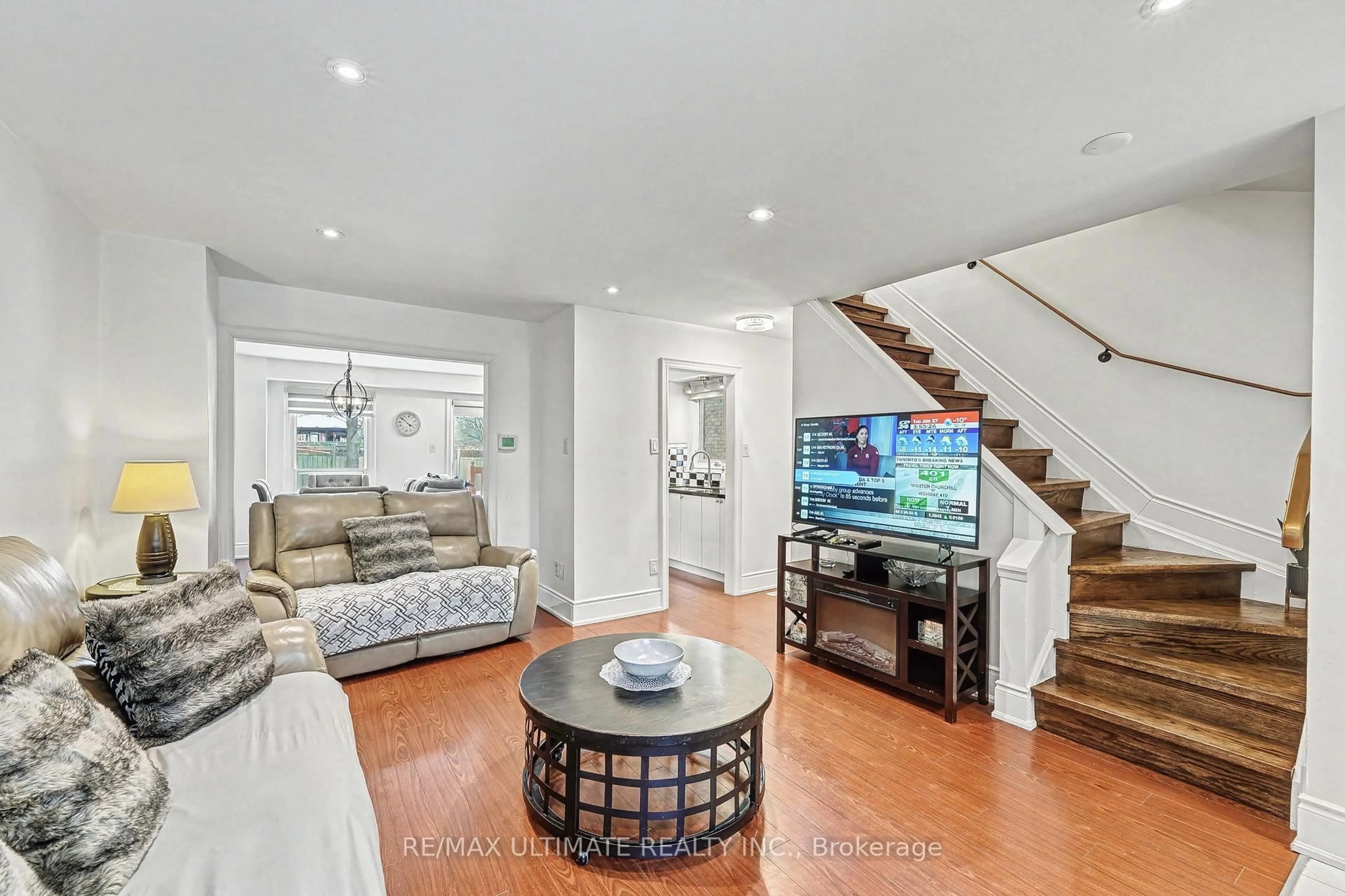 Unknown for 29 Kipling Cres, Ajax Ontario L1S 5A7