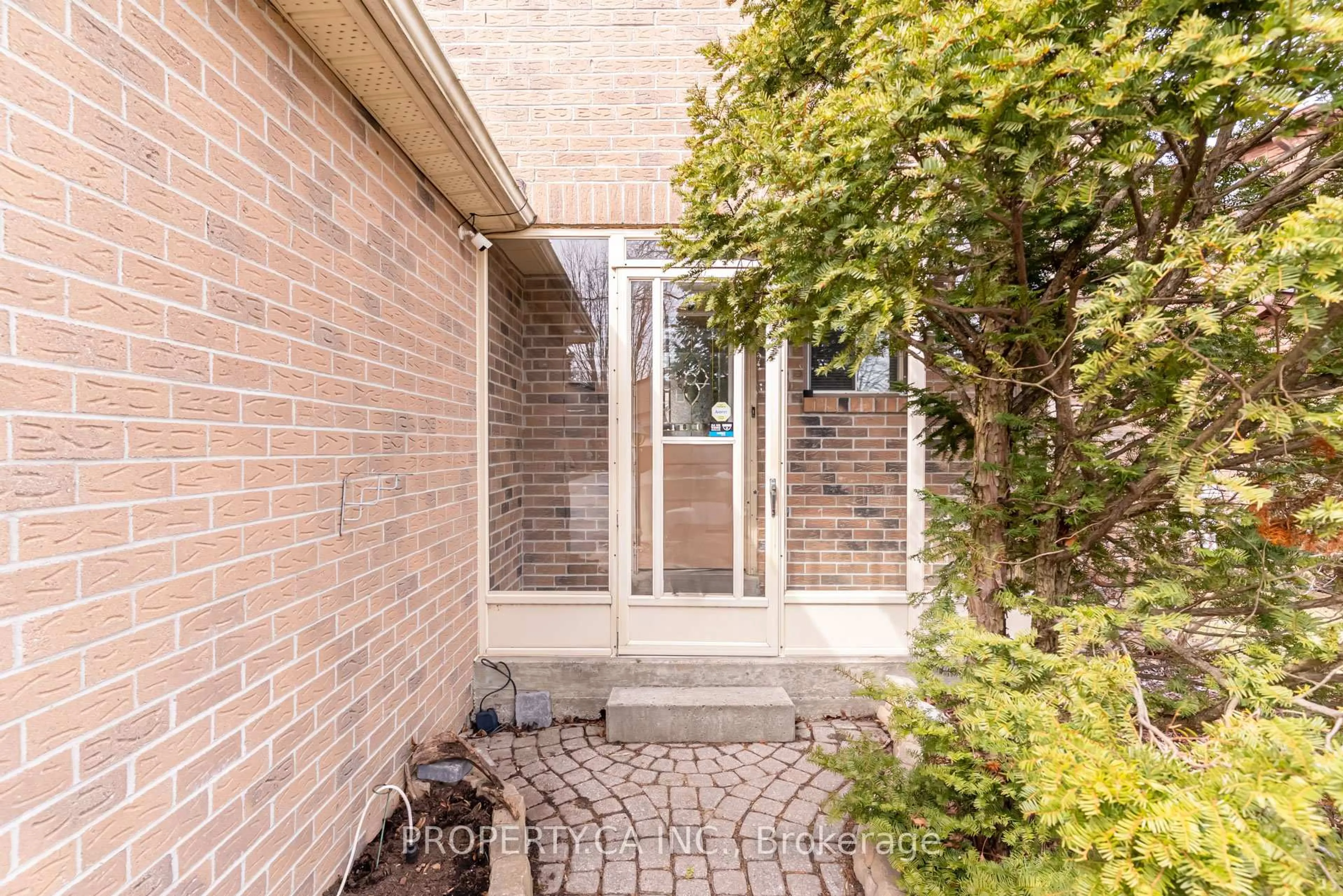 Unknown for 6 Hendley Dr, Ajax Ontario L1T 2C6