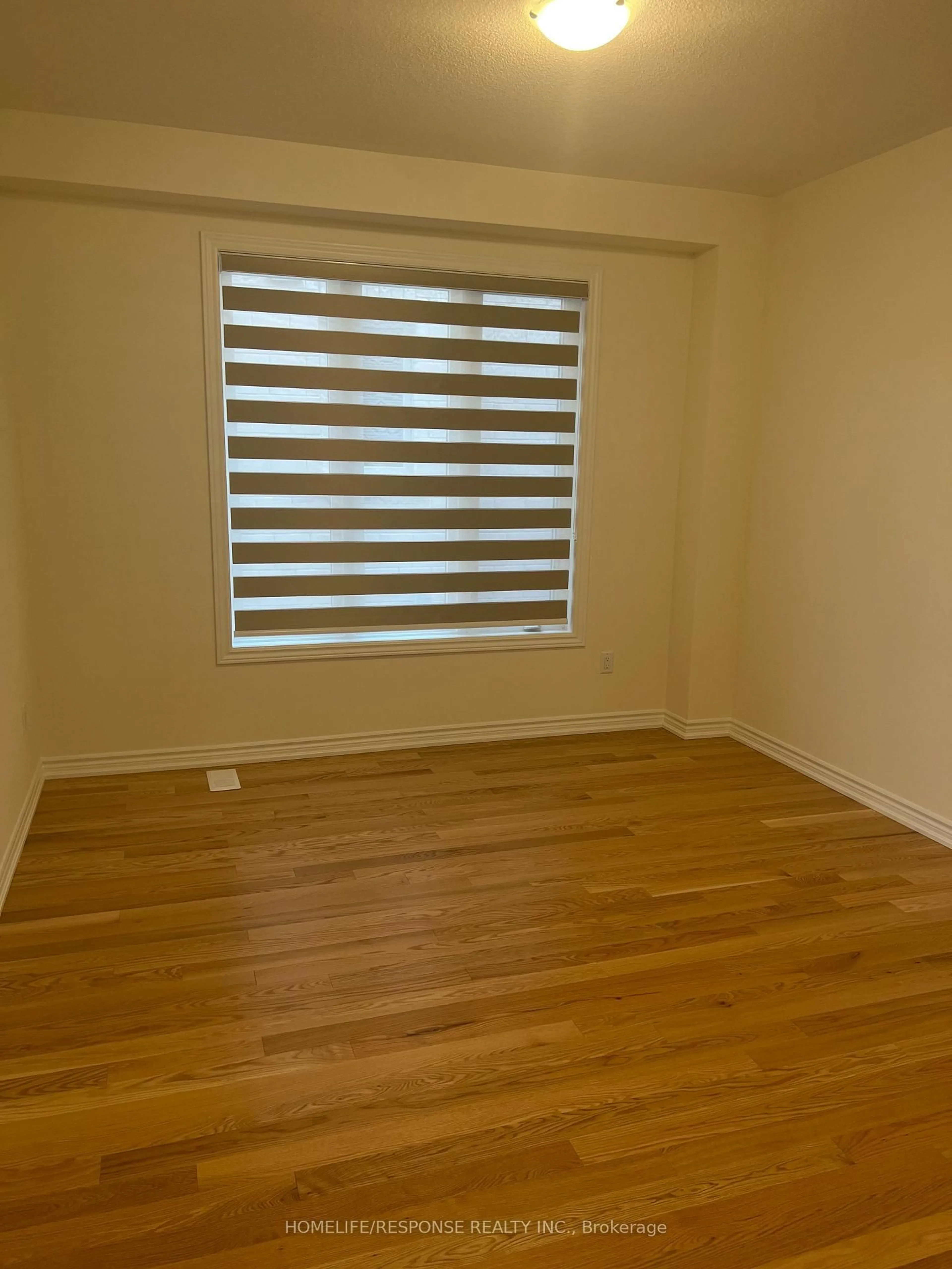A pic of a room for 925 REXTON Dr, Oshawa Ontario L1L 0V9