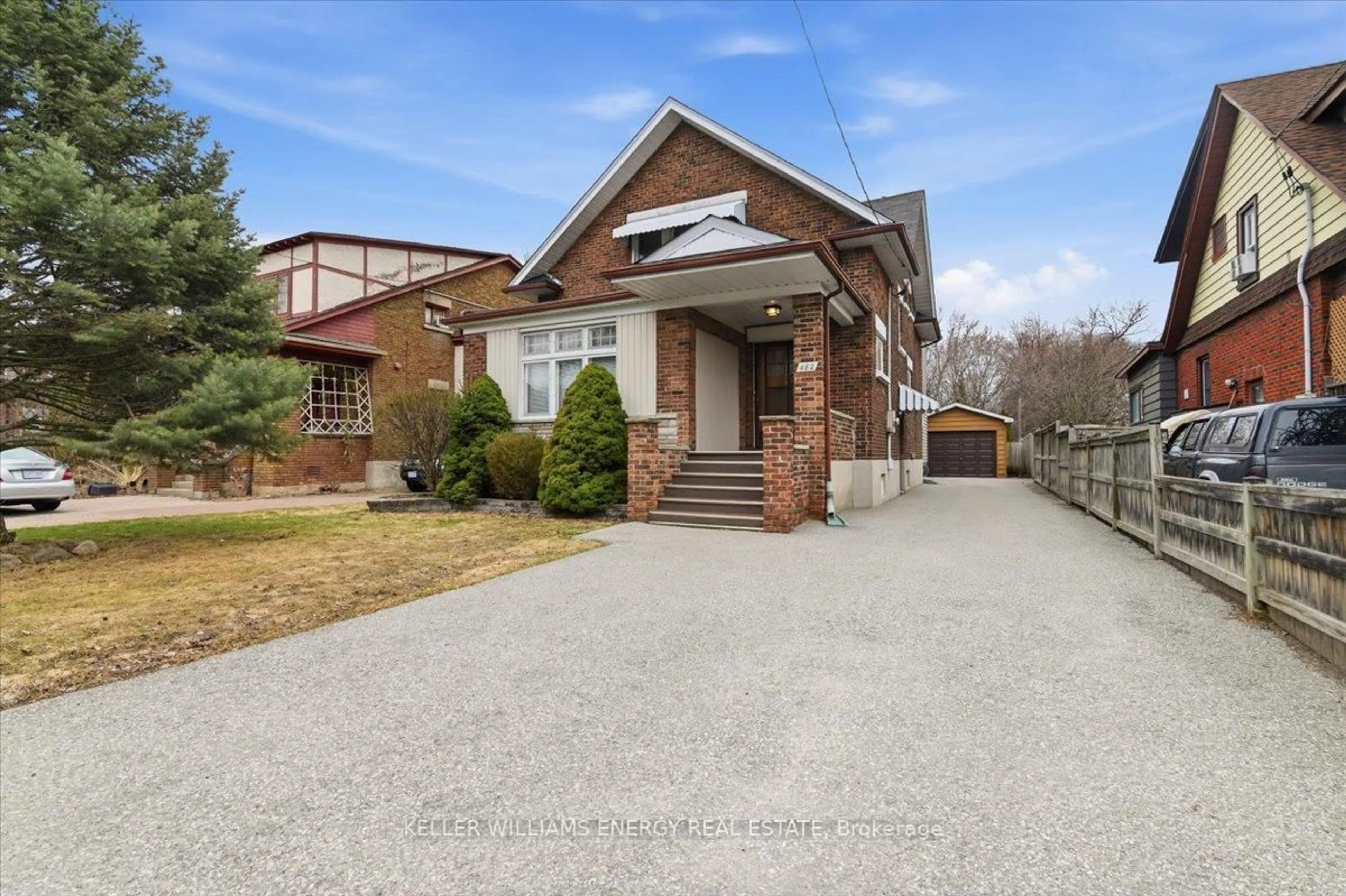 Home with brick exterior material, street for 482 Simcoe St, Oshawa Ontario L1G 4T6