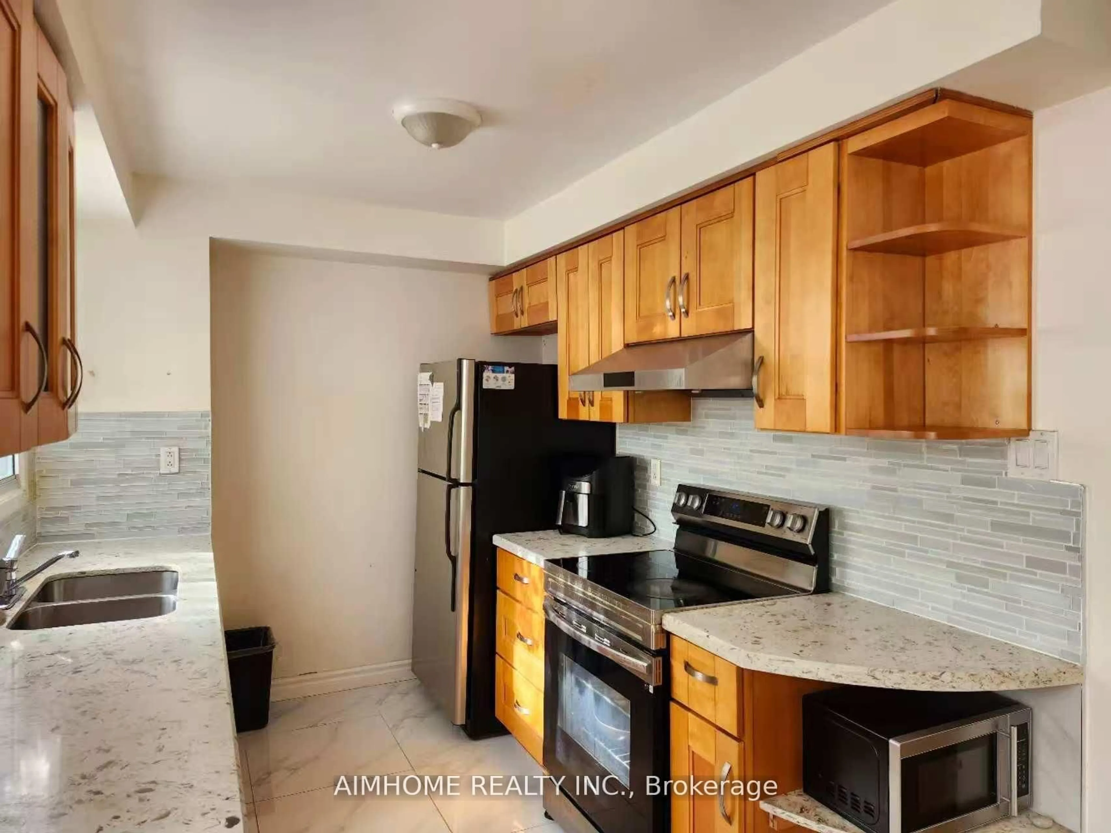 Standard kitchen, ceramic/tile floor for 6 thunder Grve #100, Toronto Ontario M1V 1V6