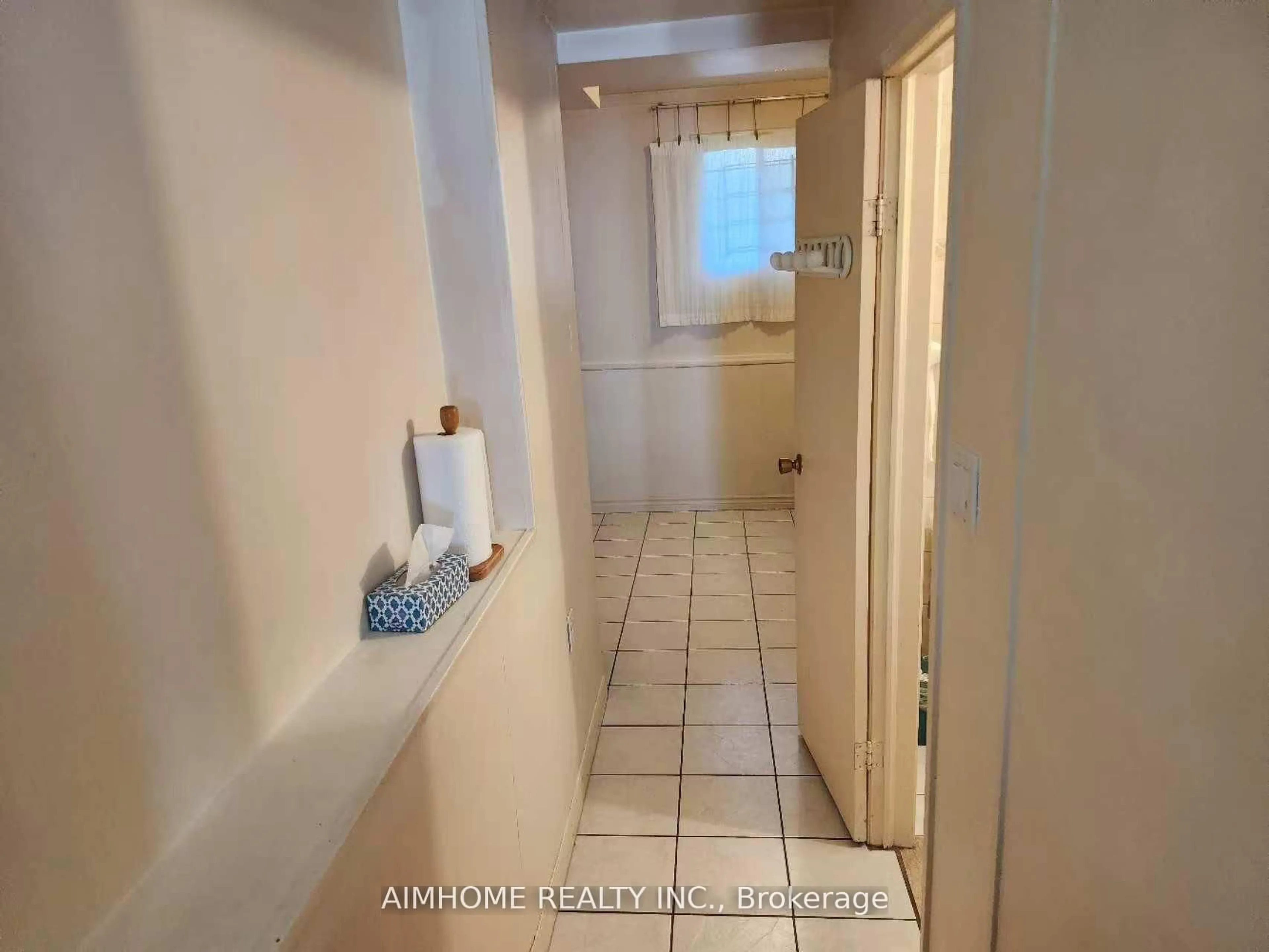 Unknown for 6 thunder Grve #100, Toronto Ontario M1V 1V6