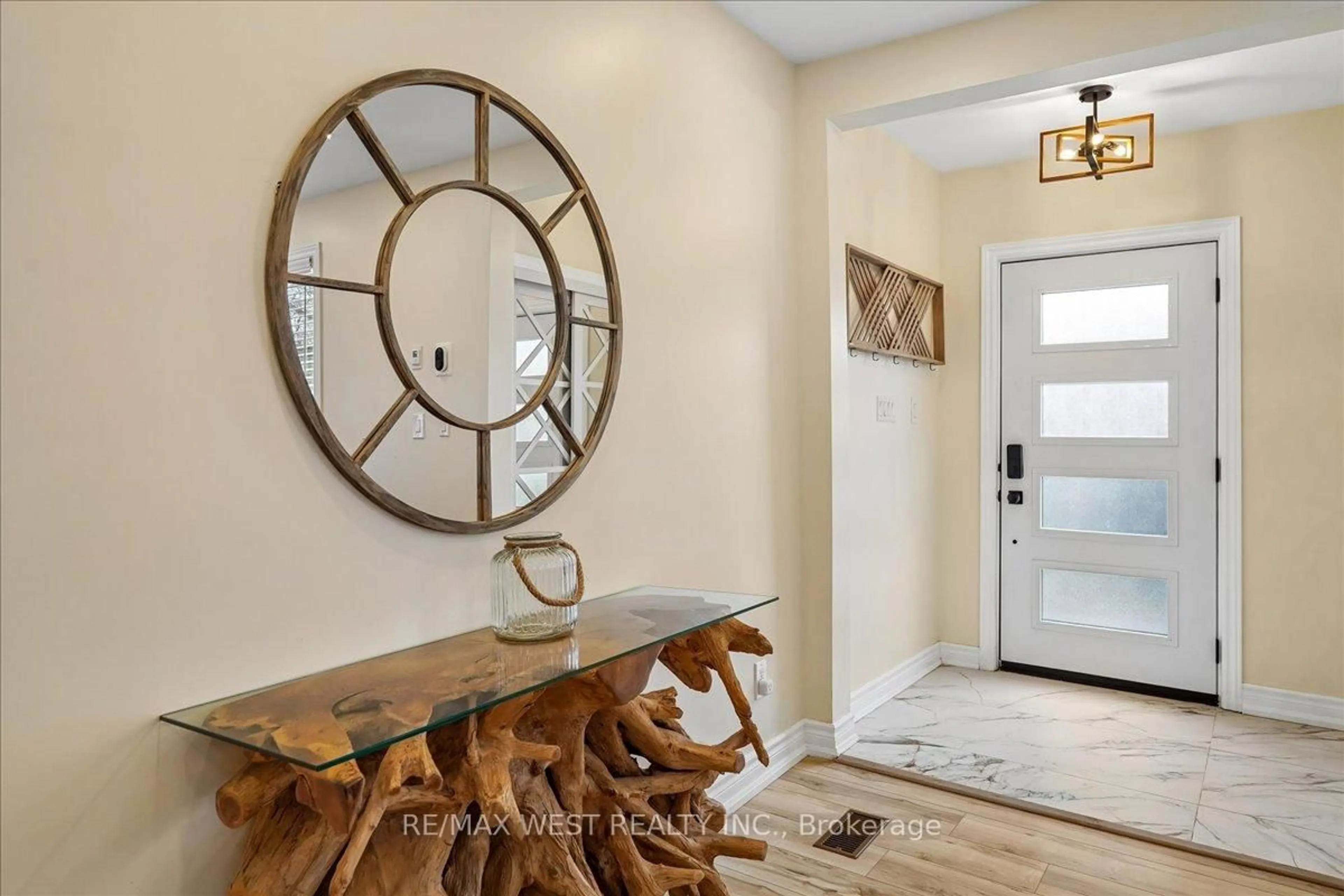 Indoor entryway for 201 Rhodes Ave, Toronto Ontario M4L 3A2