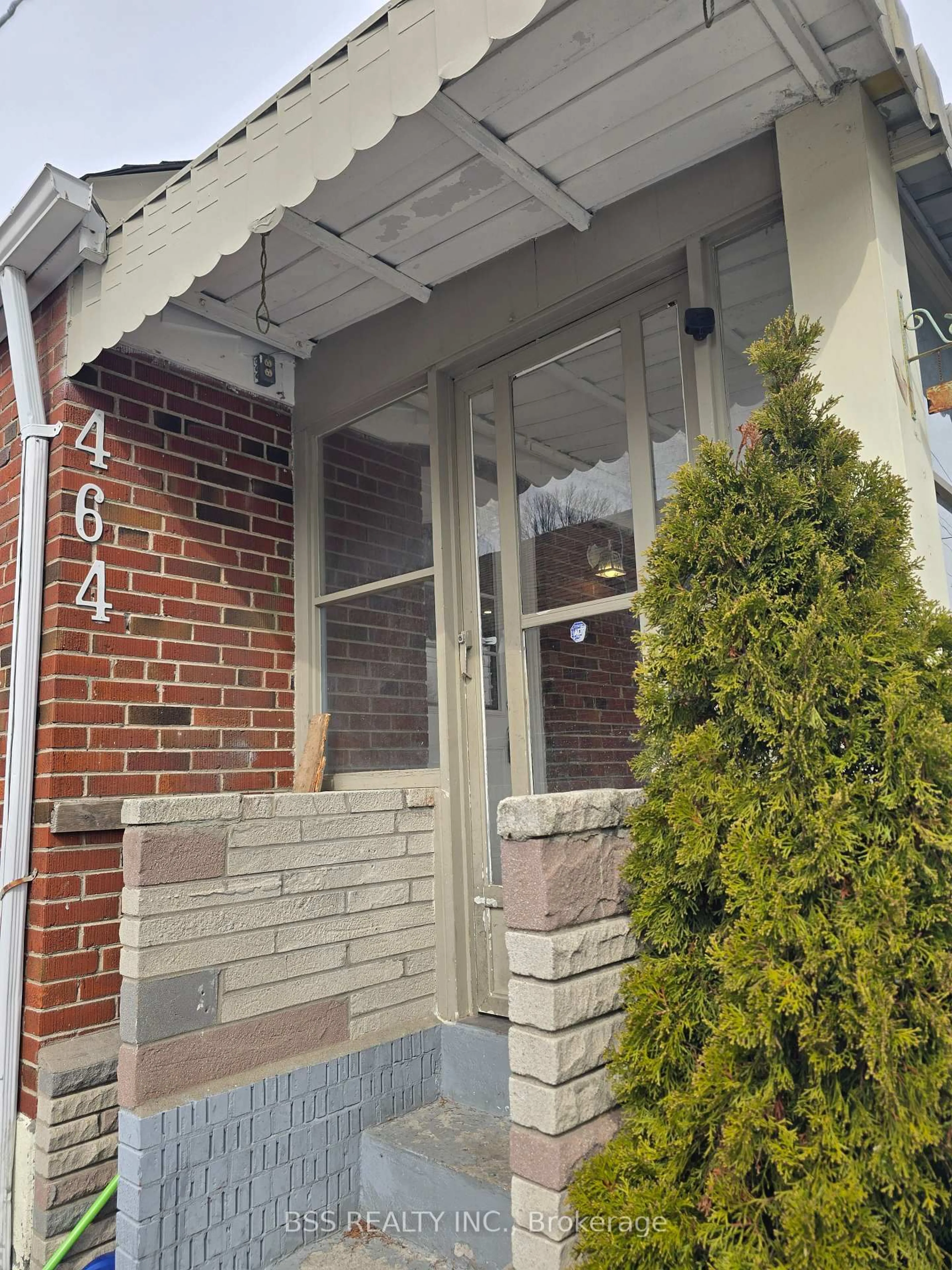 Home with brick exterior material, street for 464 Warden Ave, Toronto Ontario M1L 3Z1