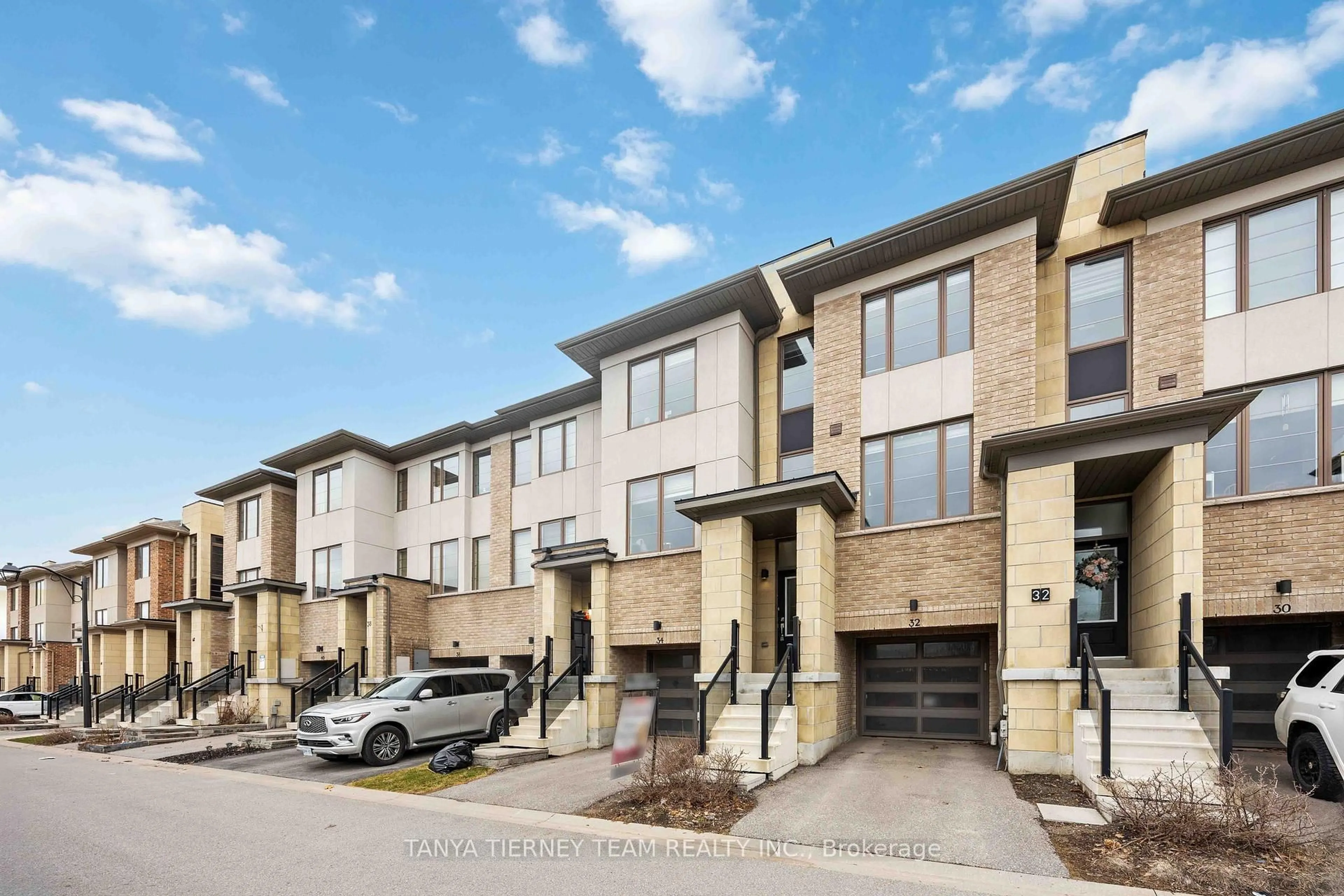 Unknown for 34 Shawfield Way, Whitby Ontario L1R 0N8