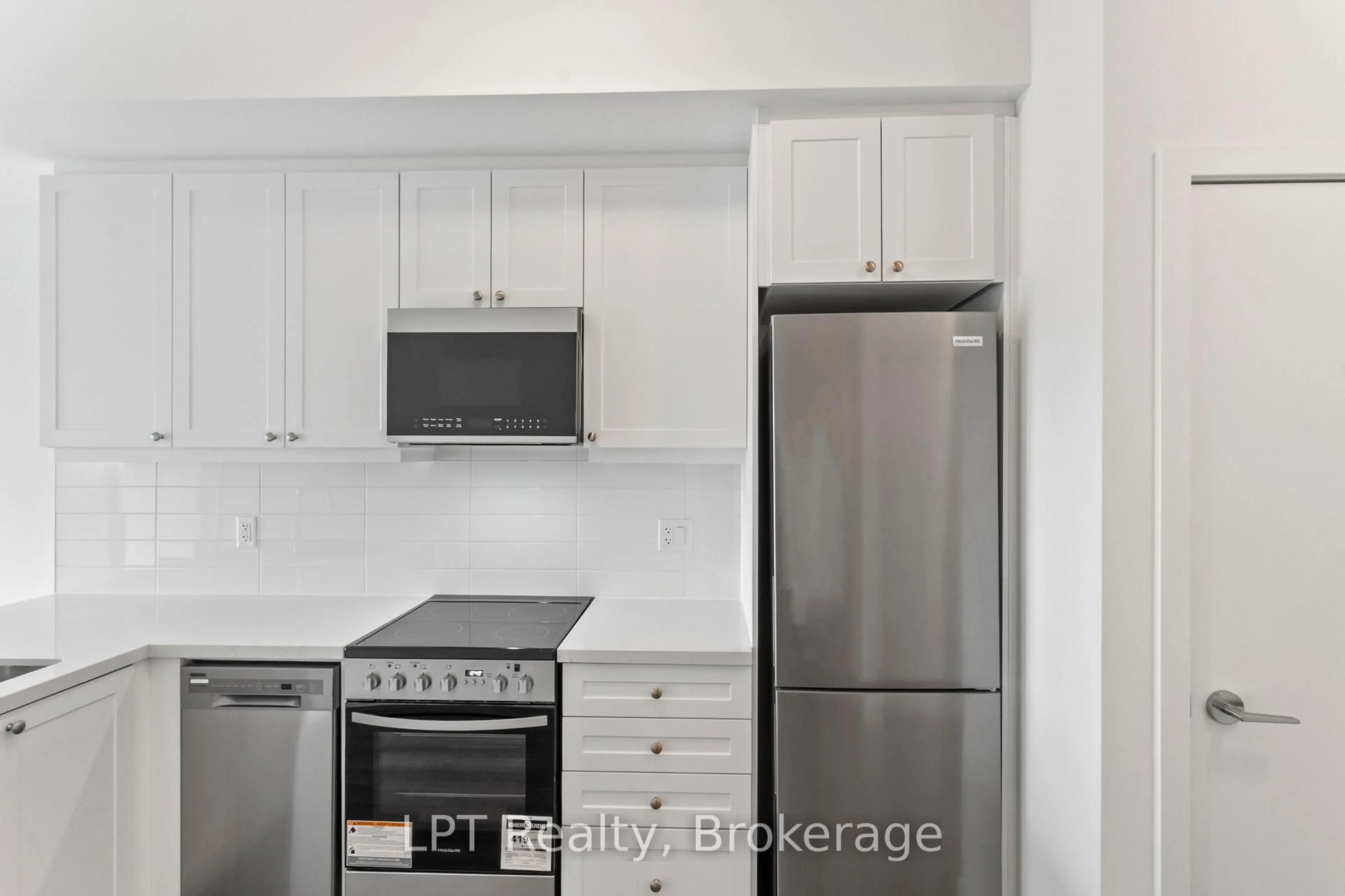 Standard kitchen, unknown for 51 Clarington Blvd #917, Clarington Ontario L1C 0H6