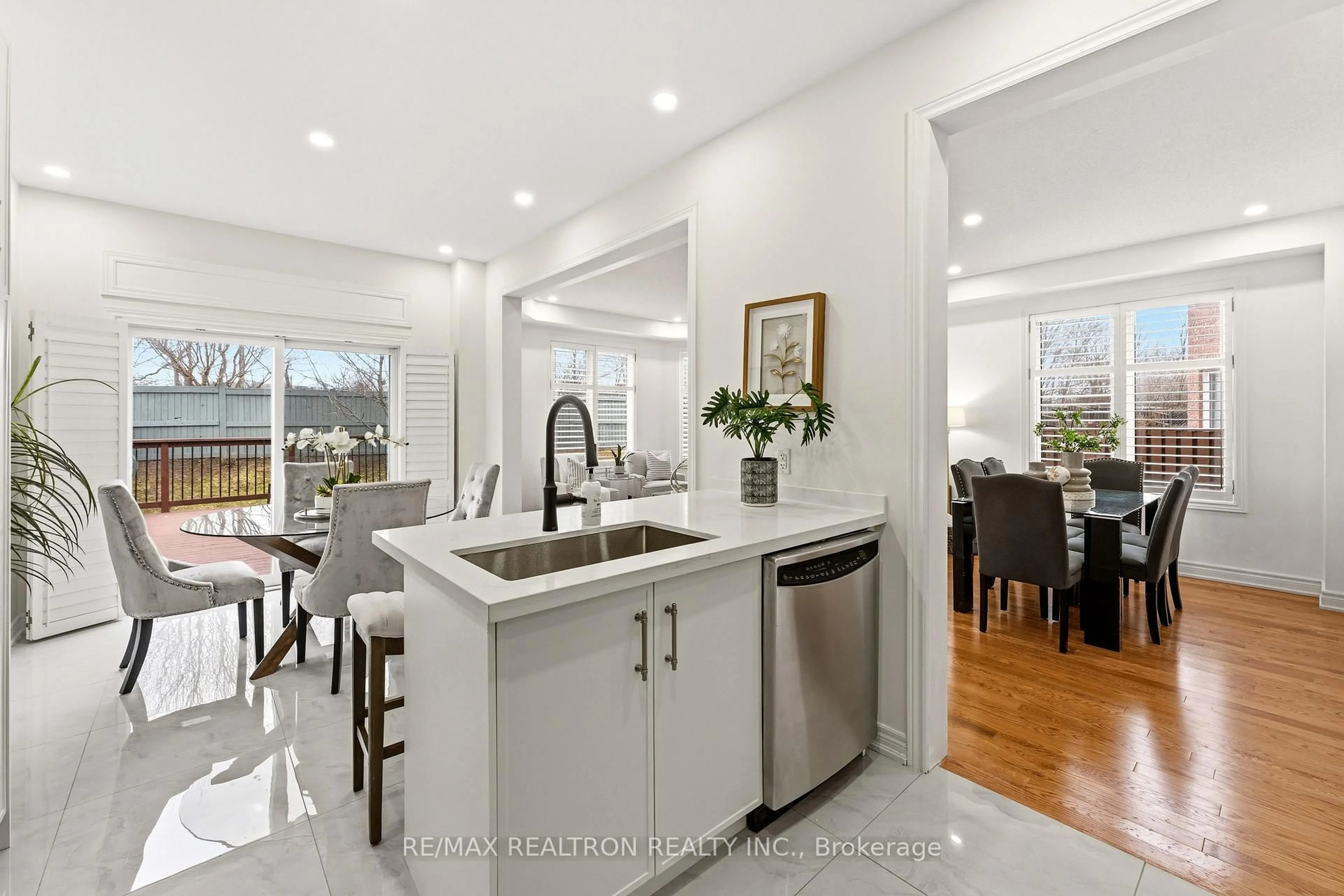 Open concept kitchen, unknown for 30 Glacier Cres, Toronto Ontario M1X 2A8