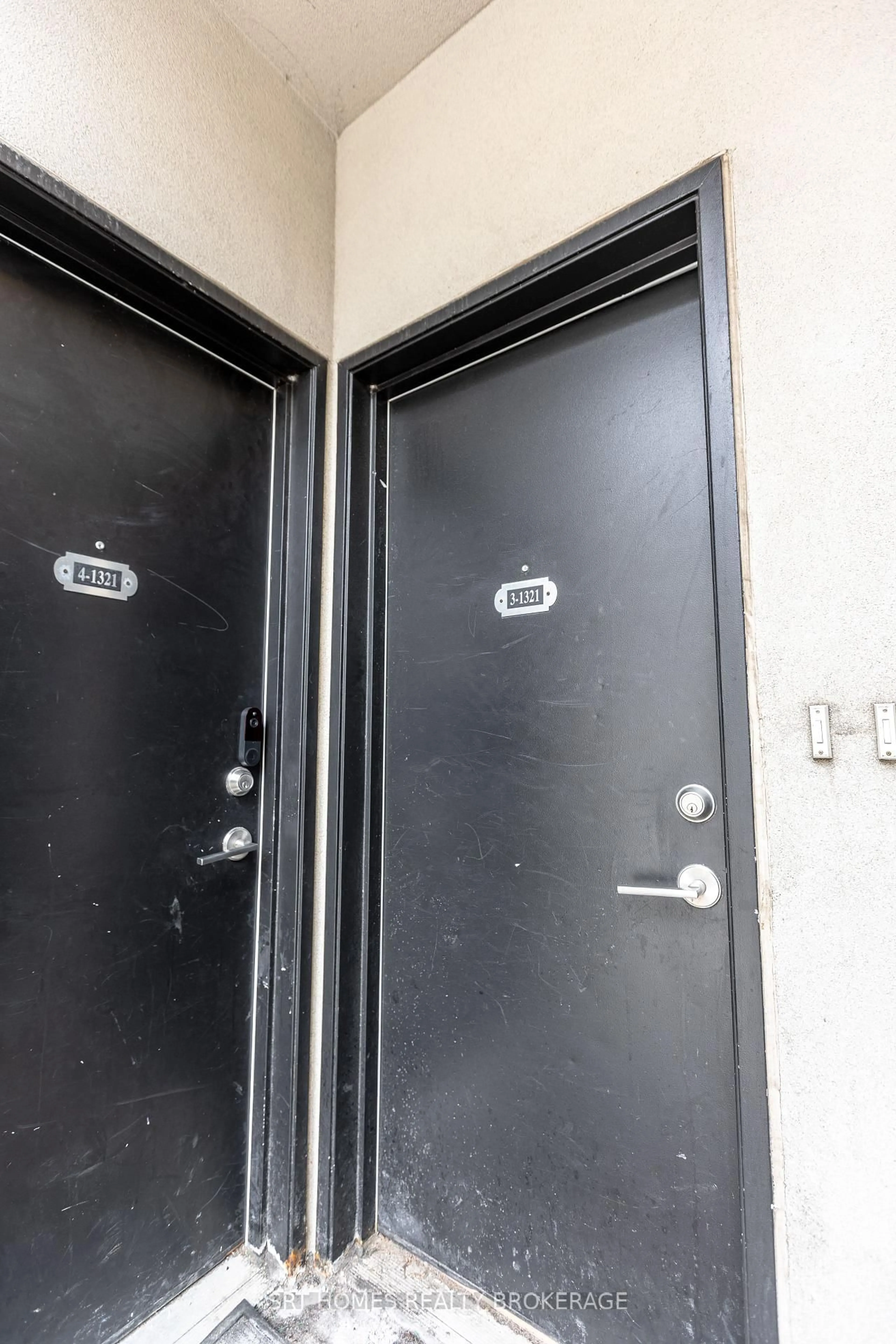 Unknown for 1321 Gerrard St #3, Toronto Ontario M4L 1Y8