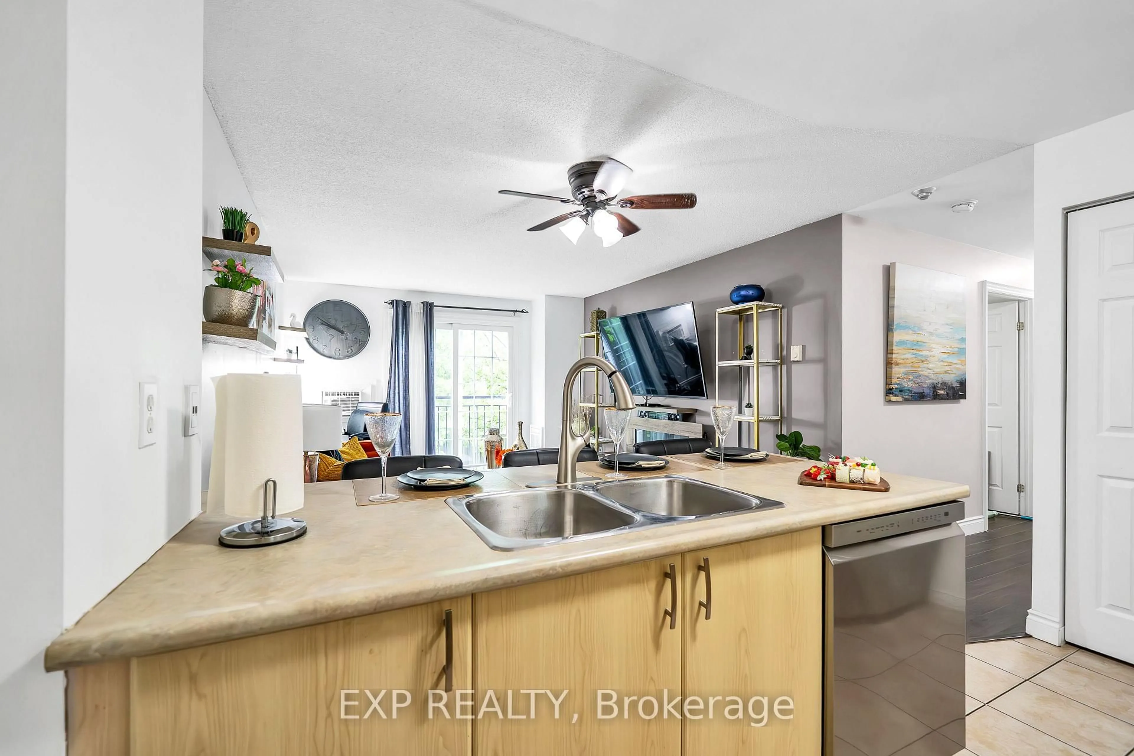 Open concept kitchen, ceramic/tile floor for 83 Aspen Springs Dr #208, Clarington Ontario L1C 5J7