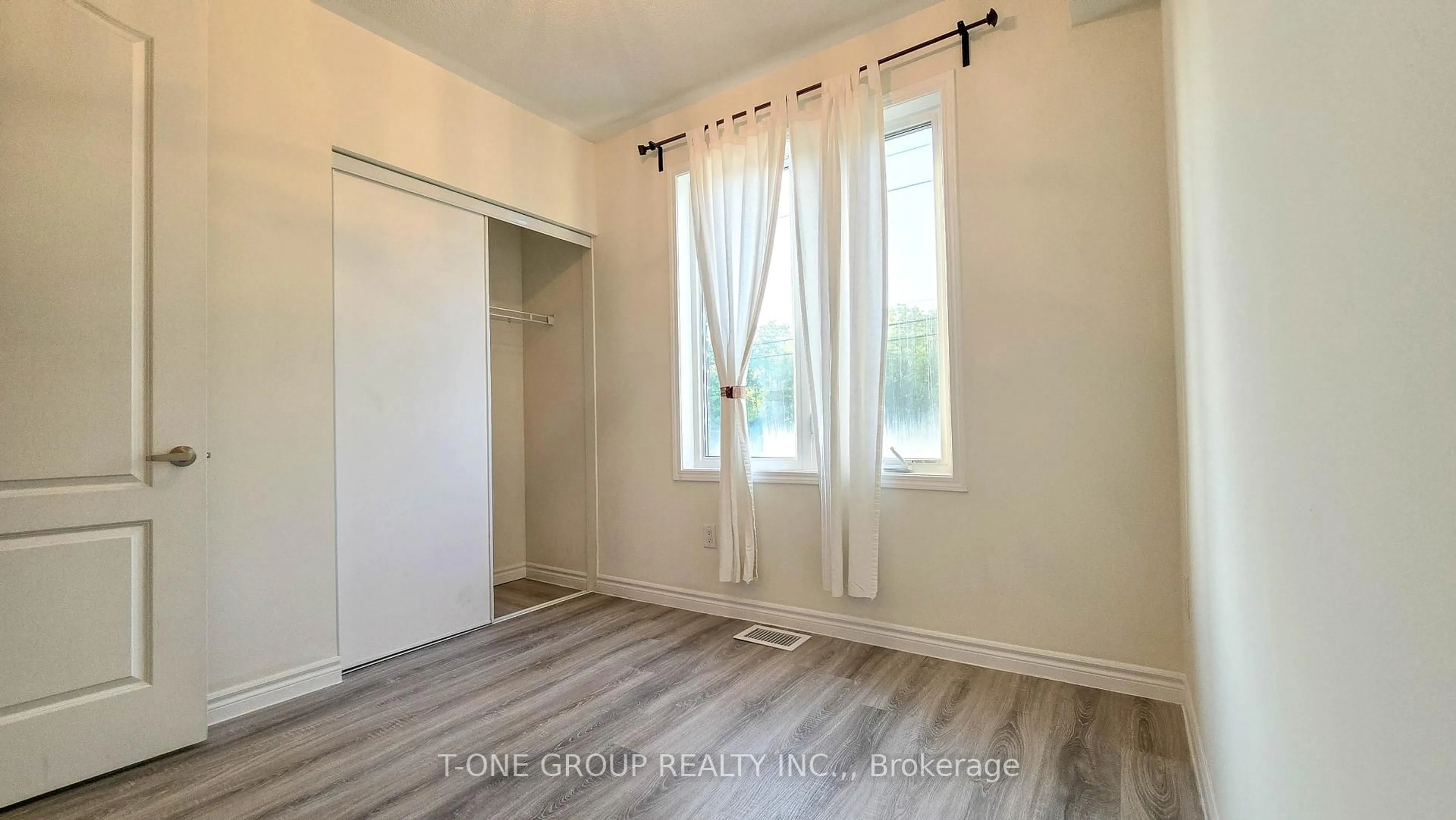 A pic of a room for 1148 Dragonfly Ave #408, Pickering Ontario L1X 0H5