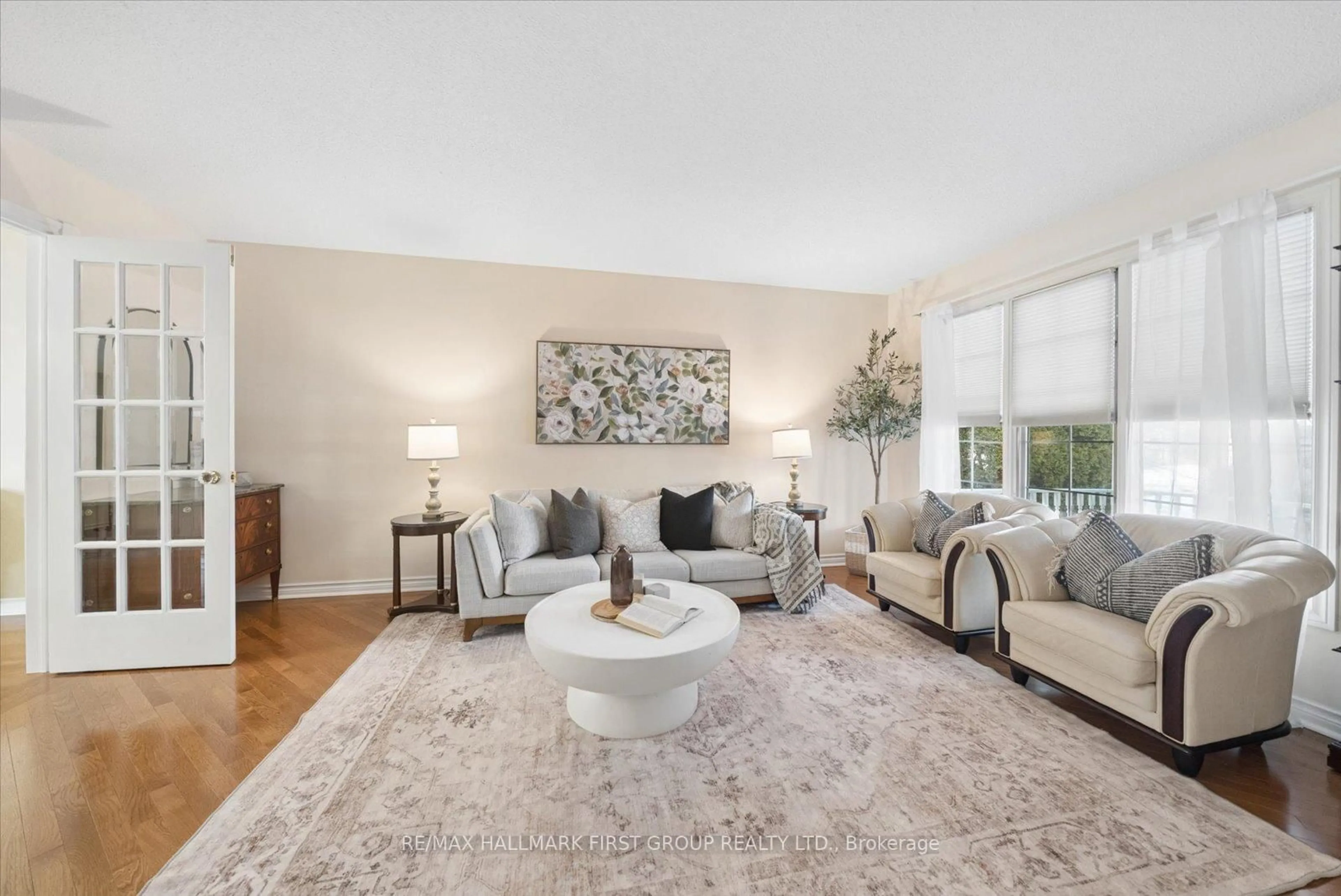 Living room with furniture, unknown for 1674 Heathside Cres, Pickering Ontario L1V 5V6