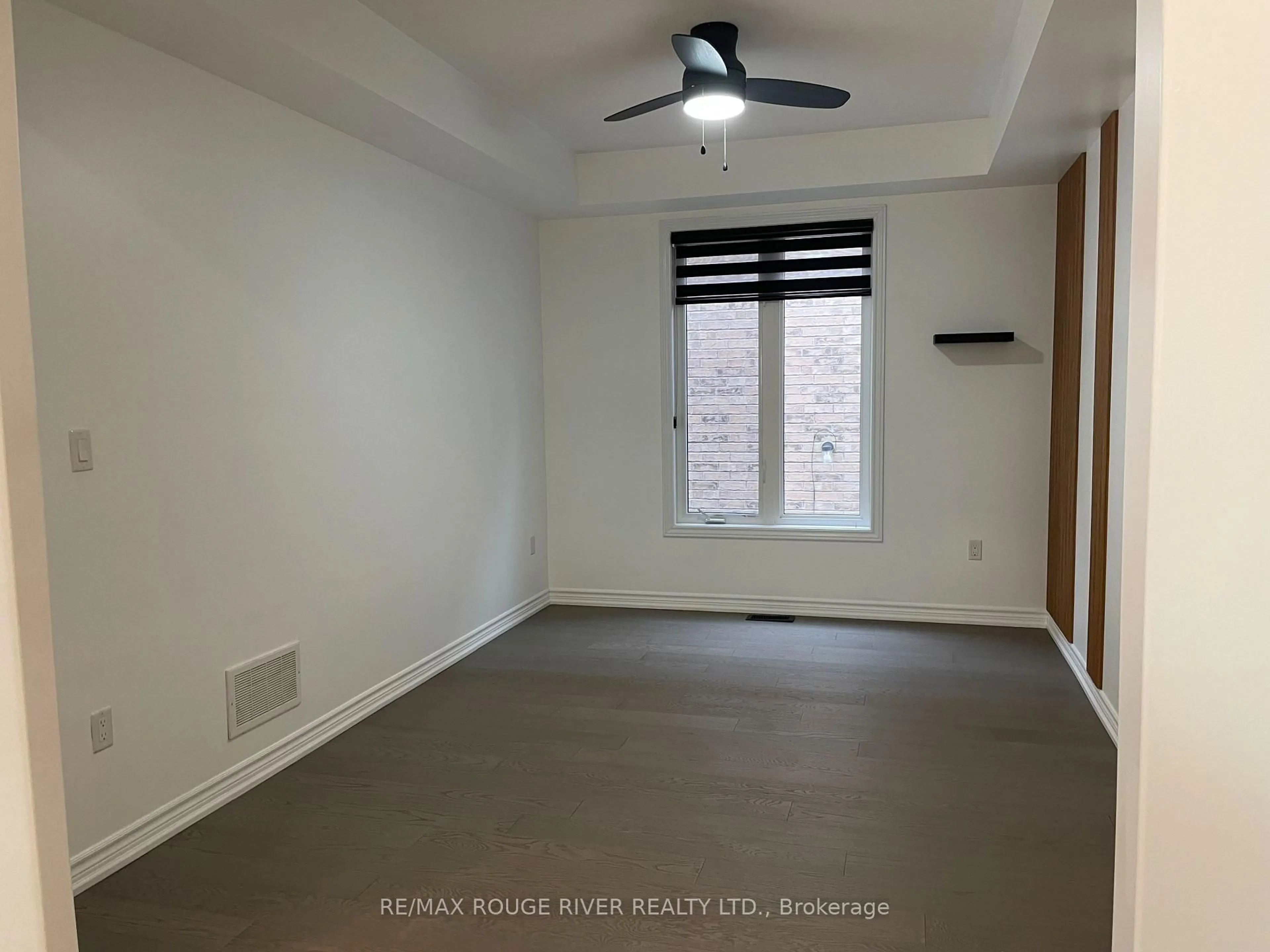 A pic of a room for 10 Moses Cres, Clarington Ontario L1C 0T7