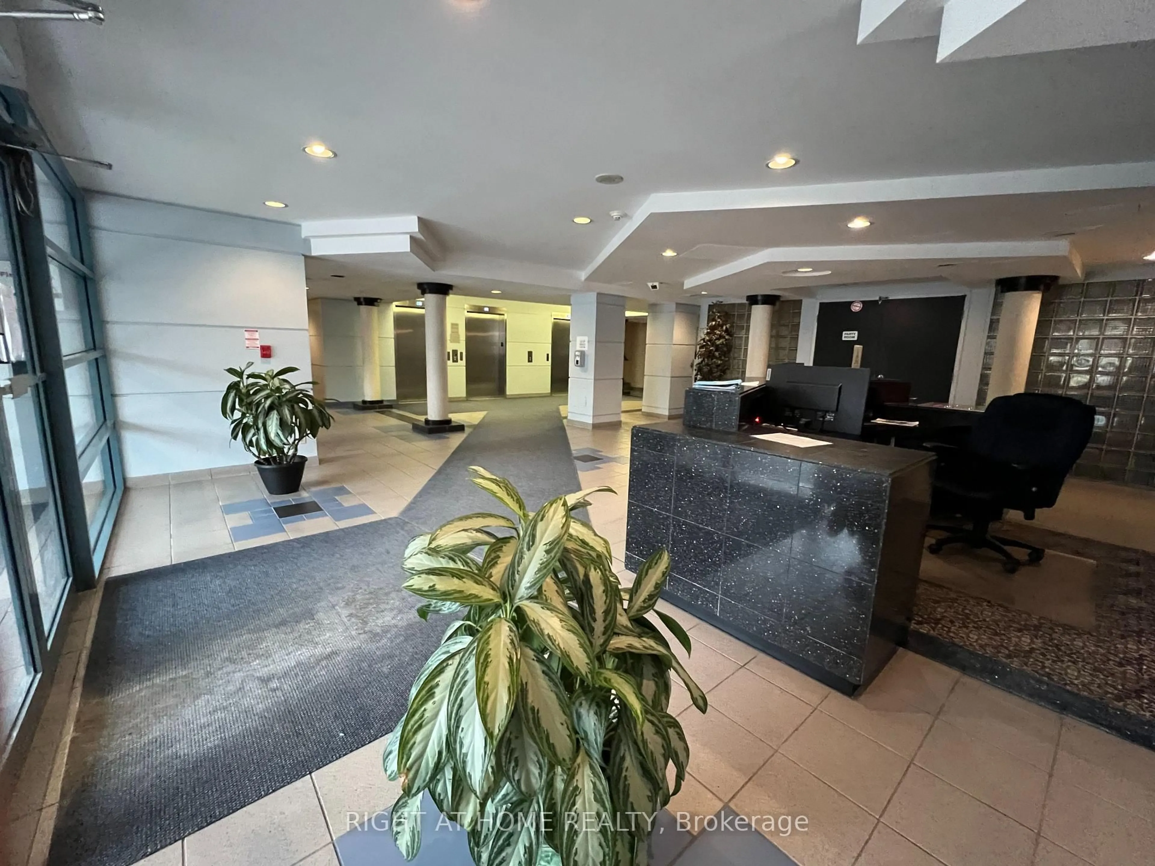 Lobby for 90 Dale Ave #706, Toronto Ontario M1J 3N4
