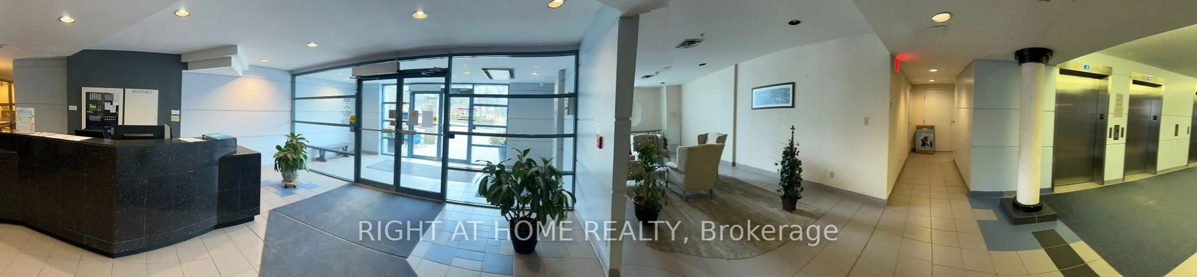 Indoor foyer for 90 Dale Ave #706, Toronto Ontario M1J 3N4