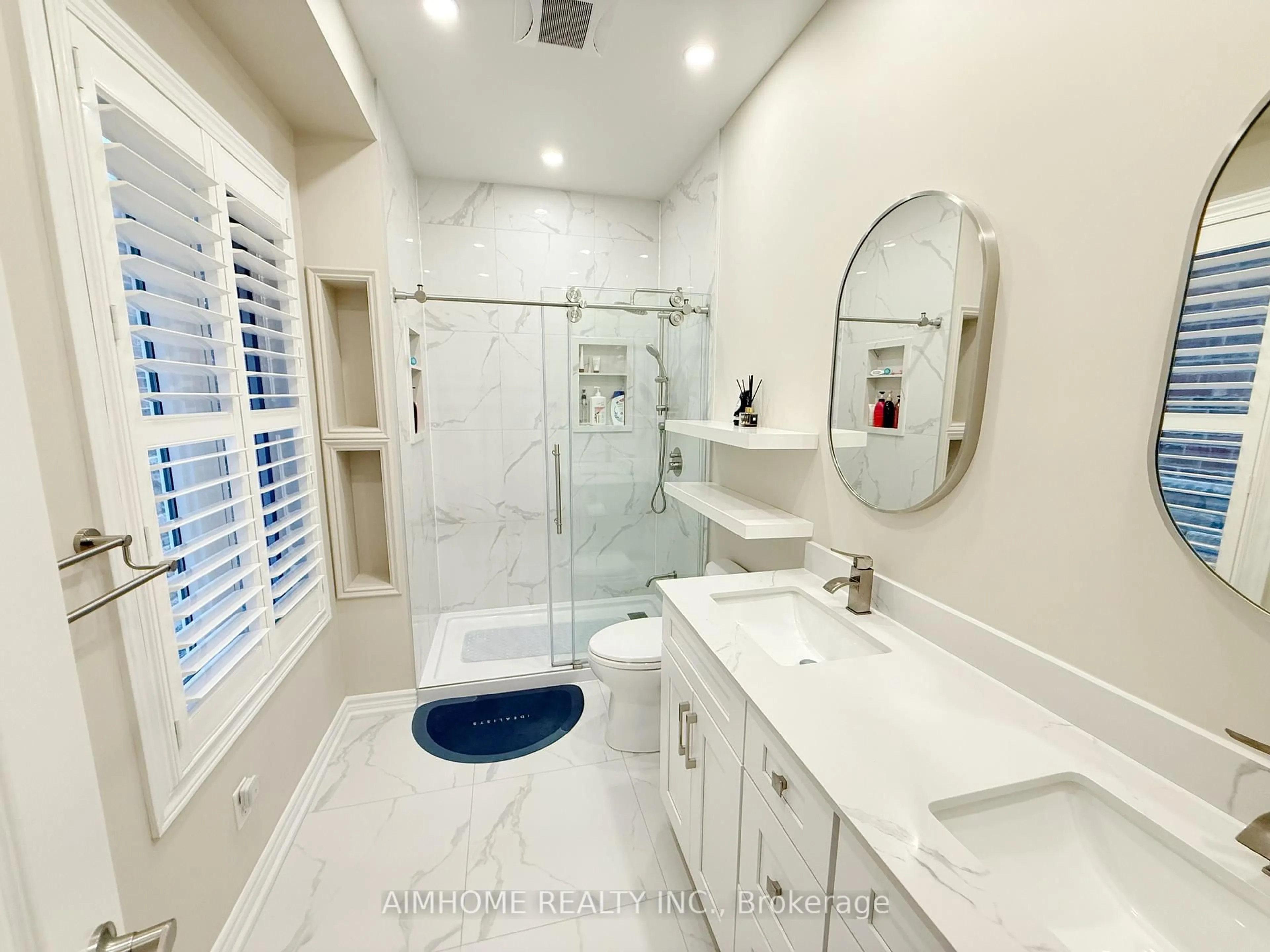 Contemporary bathroom, ceramic/tile floor for 1808 Jack Glenn St, Oshawa Ontario L1K 0W3