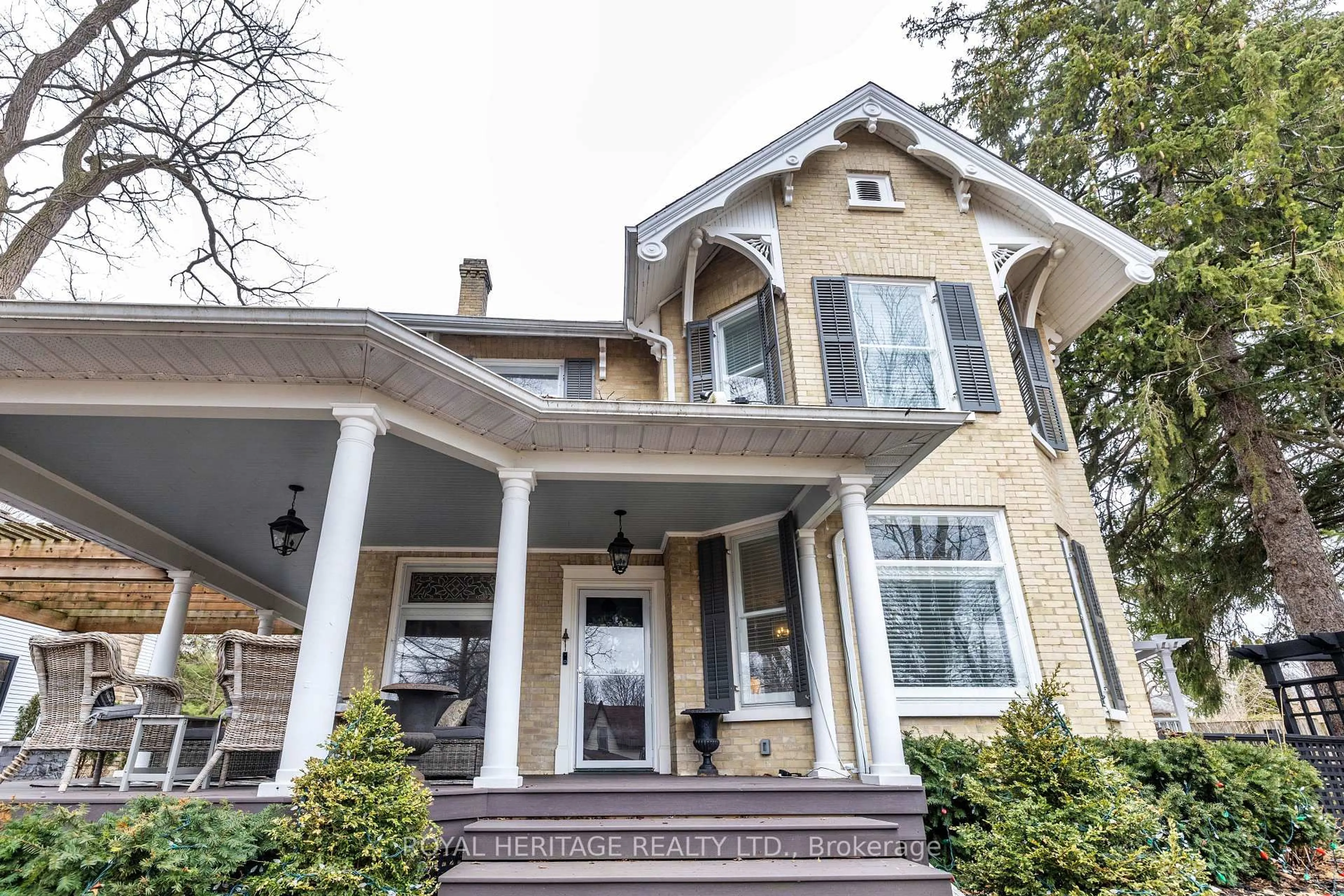 Home with vinyl exterior material, street for 220 Cochrane St, Scugog Ontario L9L 1M1