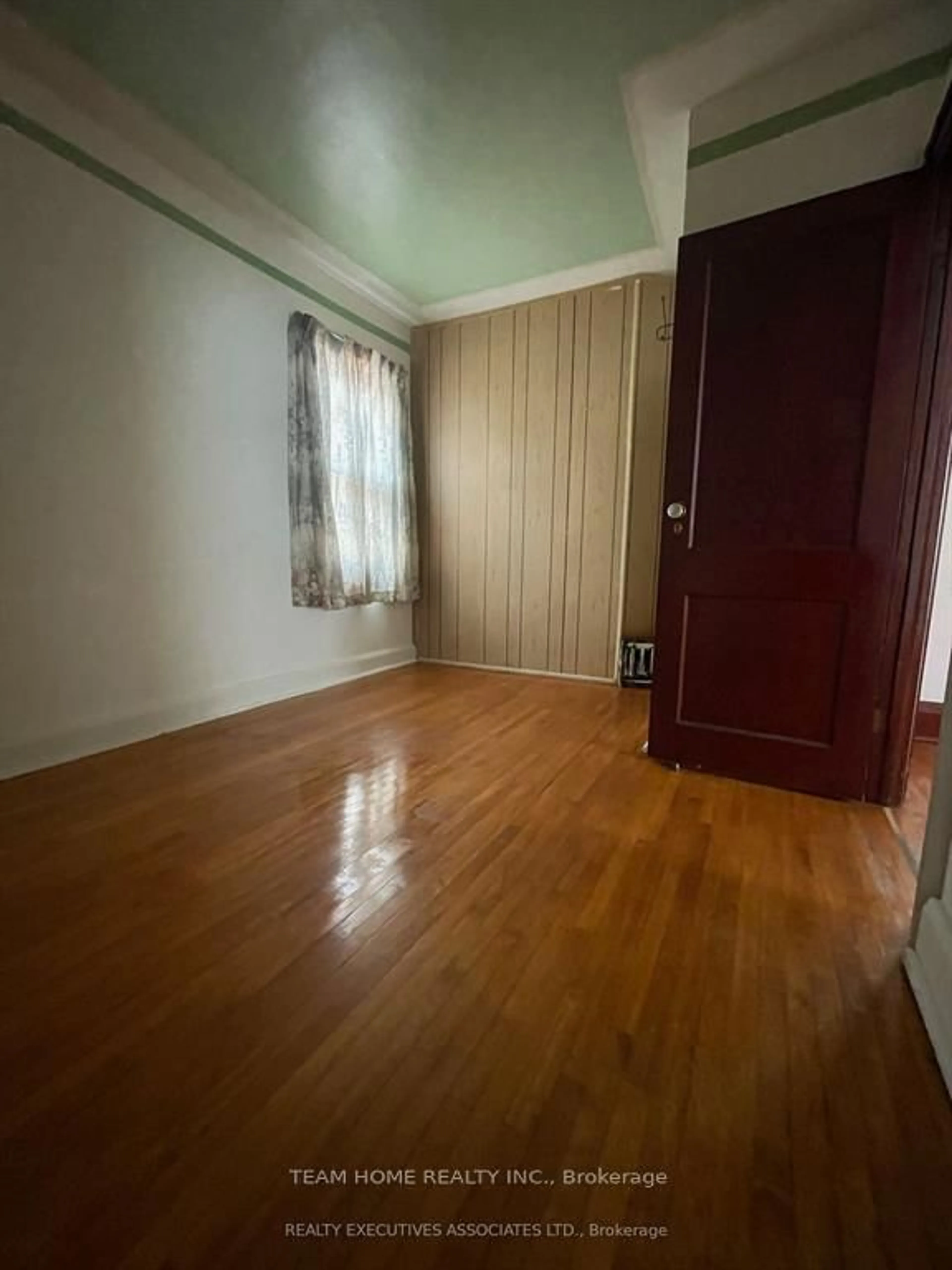 A pic of a room for 350 Oshawa Blvd, Oshawa Ontario L1H 5S4