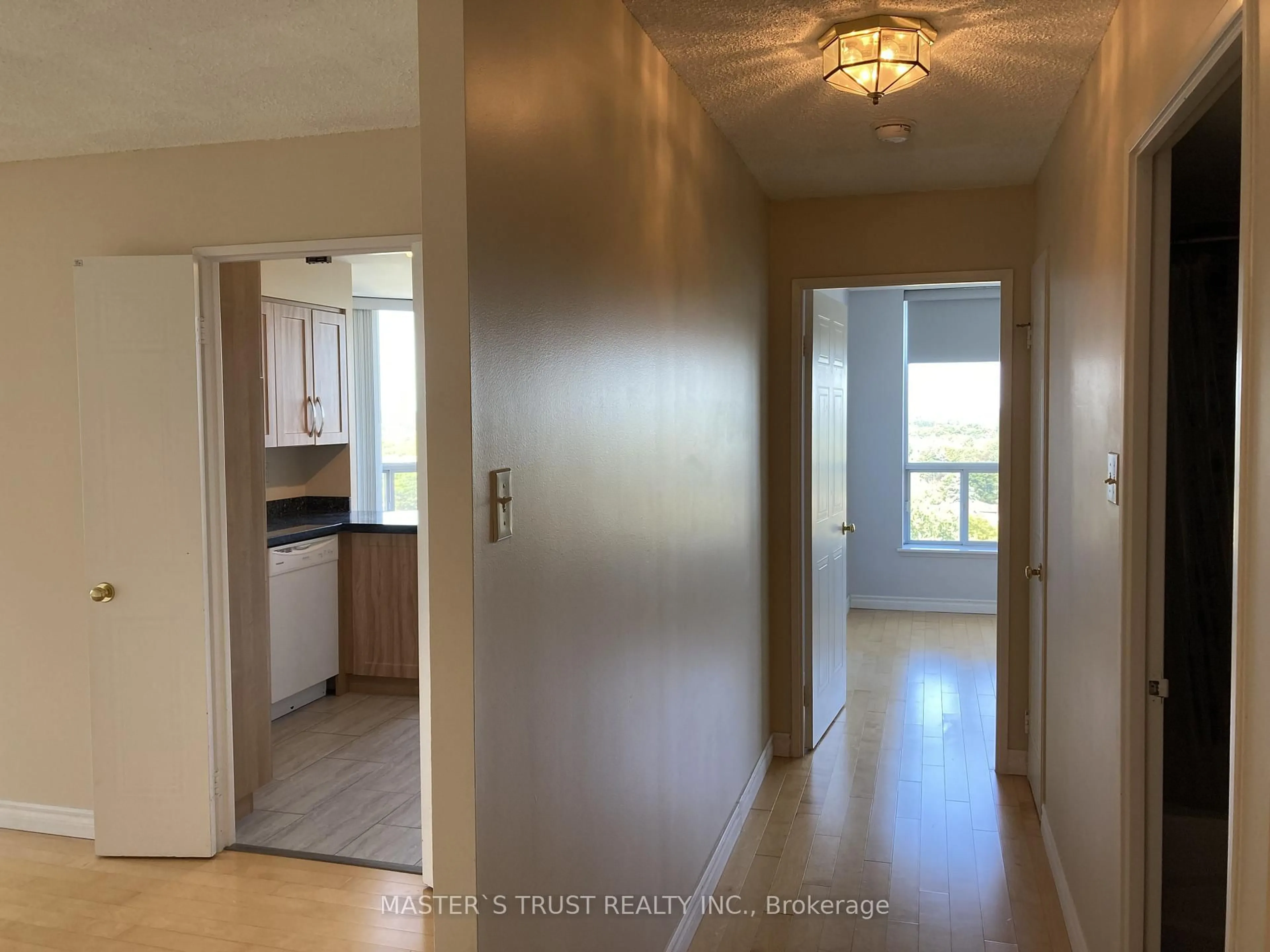 Indoor entryway for 410 Mclevin Ave #803, Toronto Ontario M1B 5J5