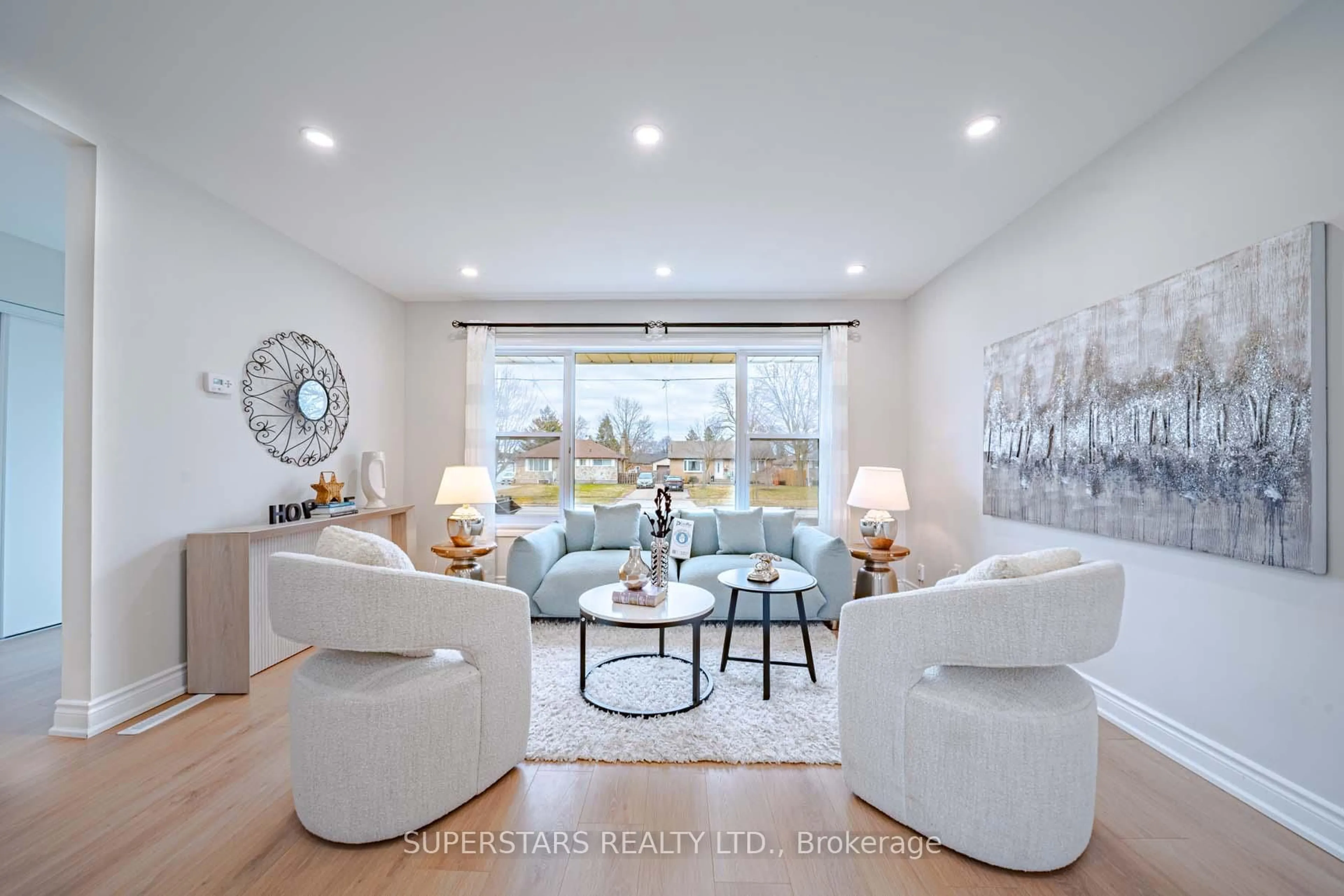 Living room with furniture, unknown for 474 Fernhill Blvd, Oshawa Ontario L1J 5J7