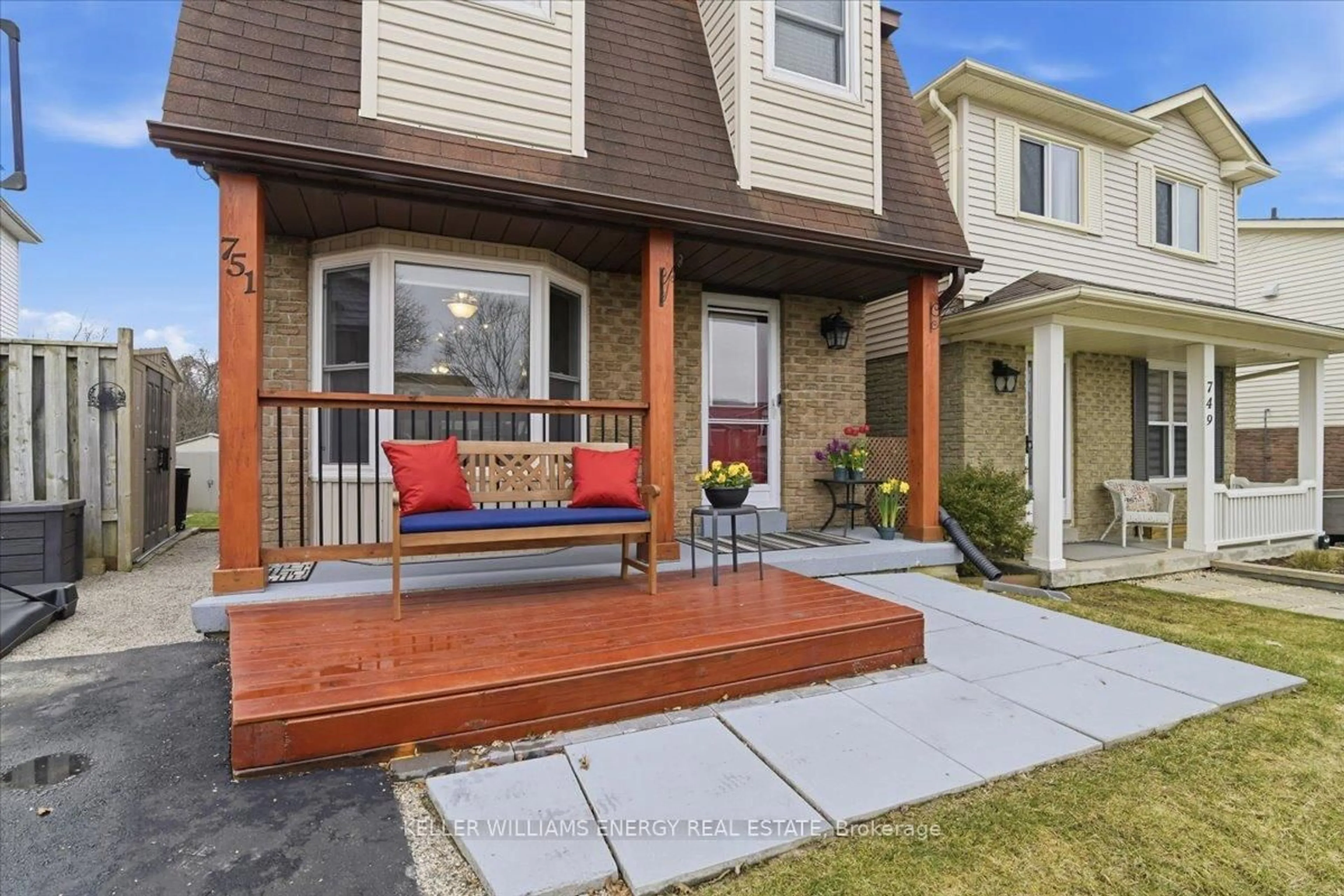 Unknown for 751 Bennett Cres, Oshawa Ontario L1K 1T6