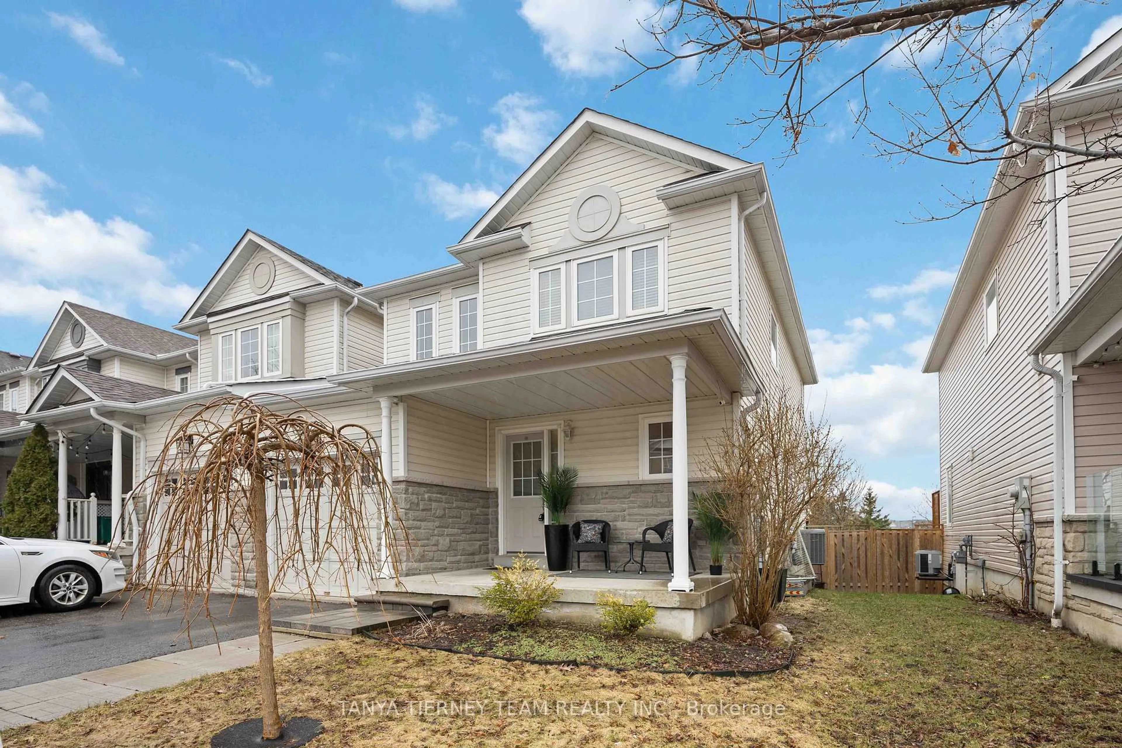 Home with vinyl exterior material, street for 43 Corianne Ave, Whitby Ontario L1M 2H9