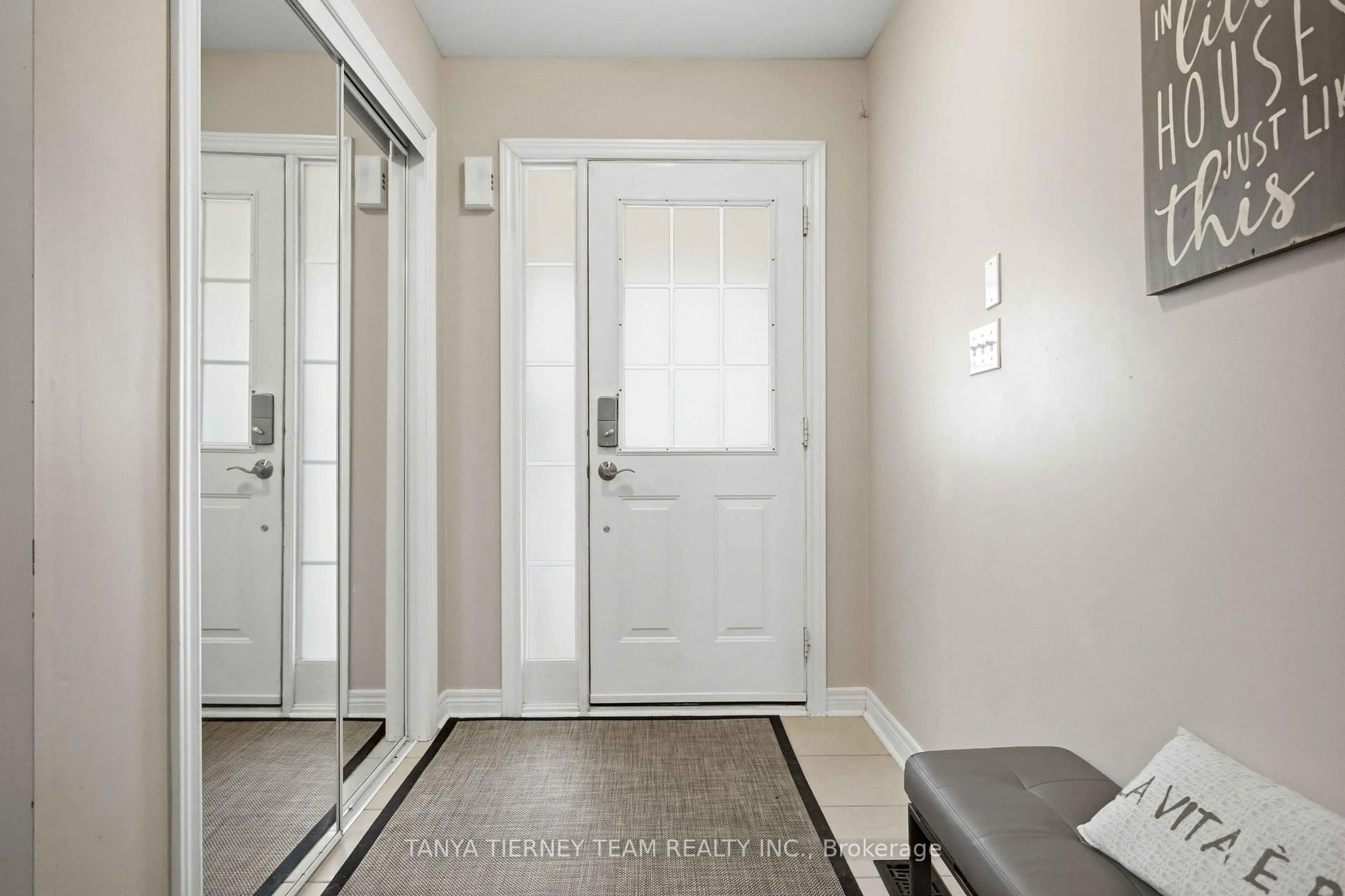 Indoor entryway for 43 Corianne Ave, Whitby Ontario L1M 2H9