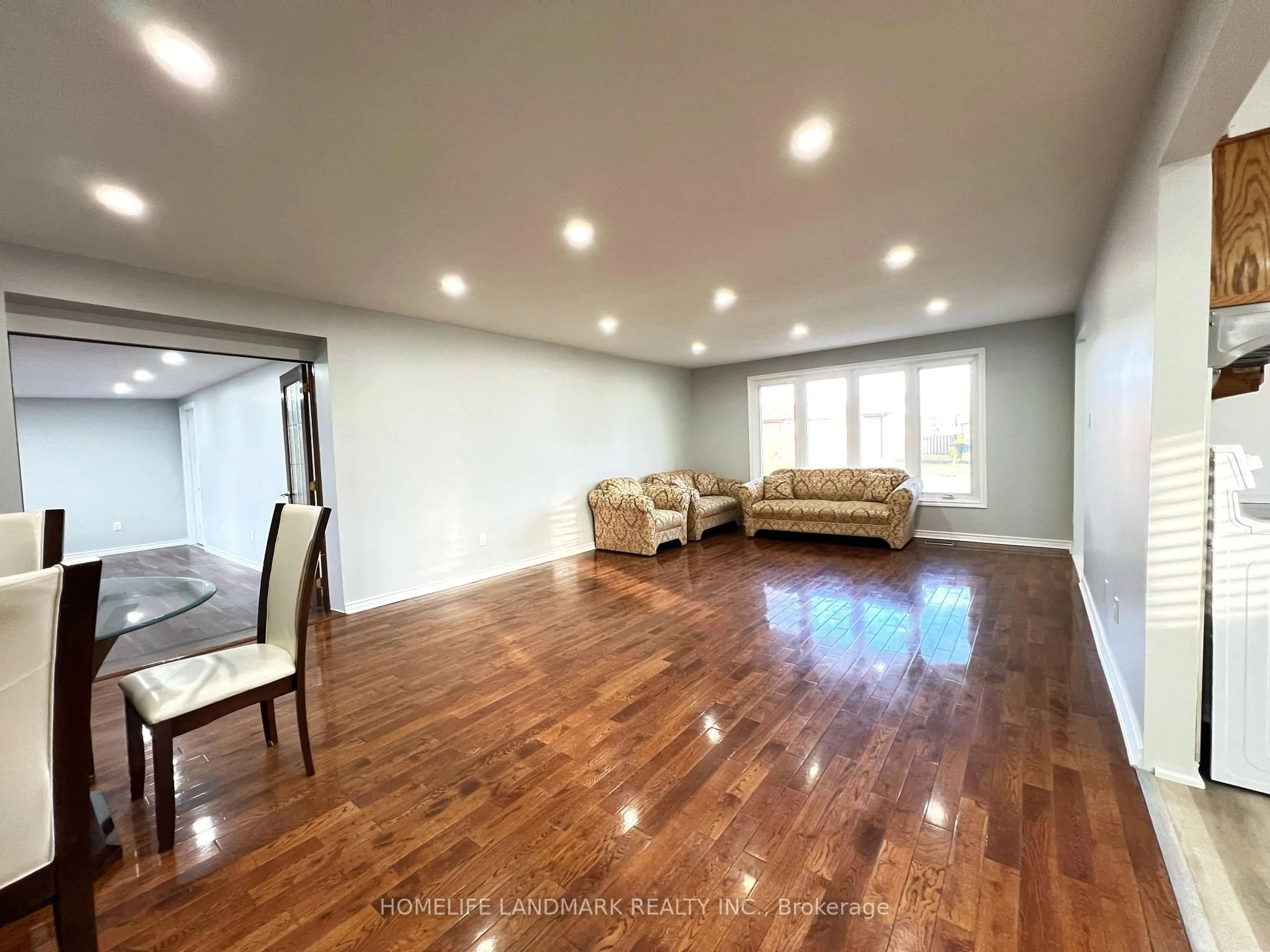 A pic of a room for 4 Ferncrest Gate, Toronto Ontario M1W 1C2