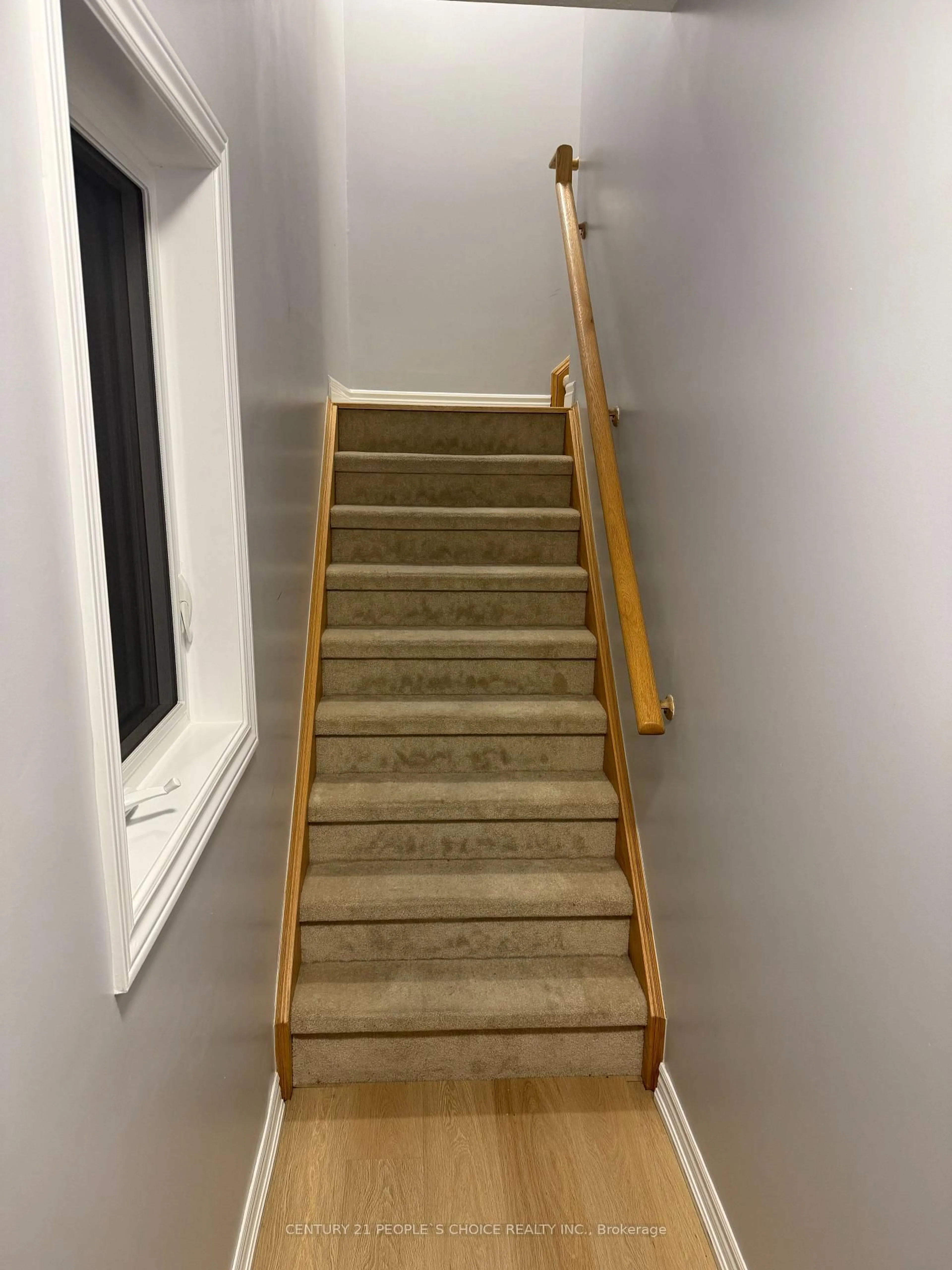 Stairs for 465 Beresford Path #4, Oshawa Ontario L1H 0B2