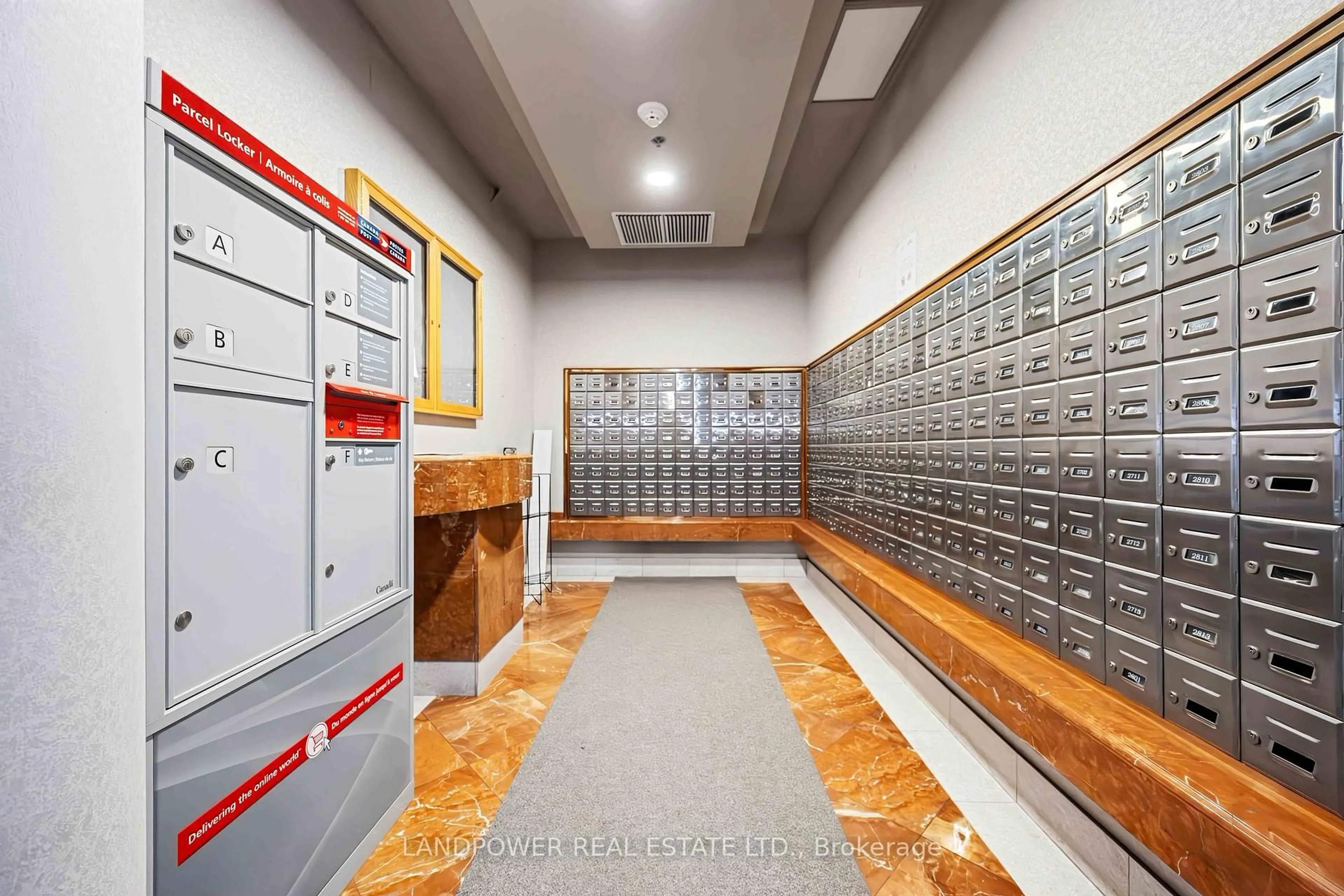 Indoor foyer for 228 Bonis Ave #2510, Toronto Ontario M1T 3W4