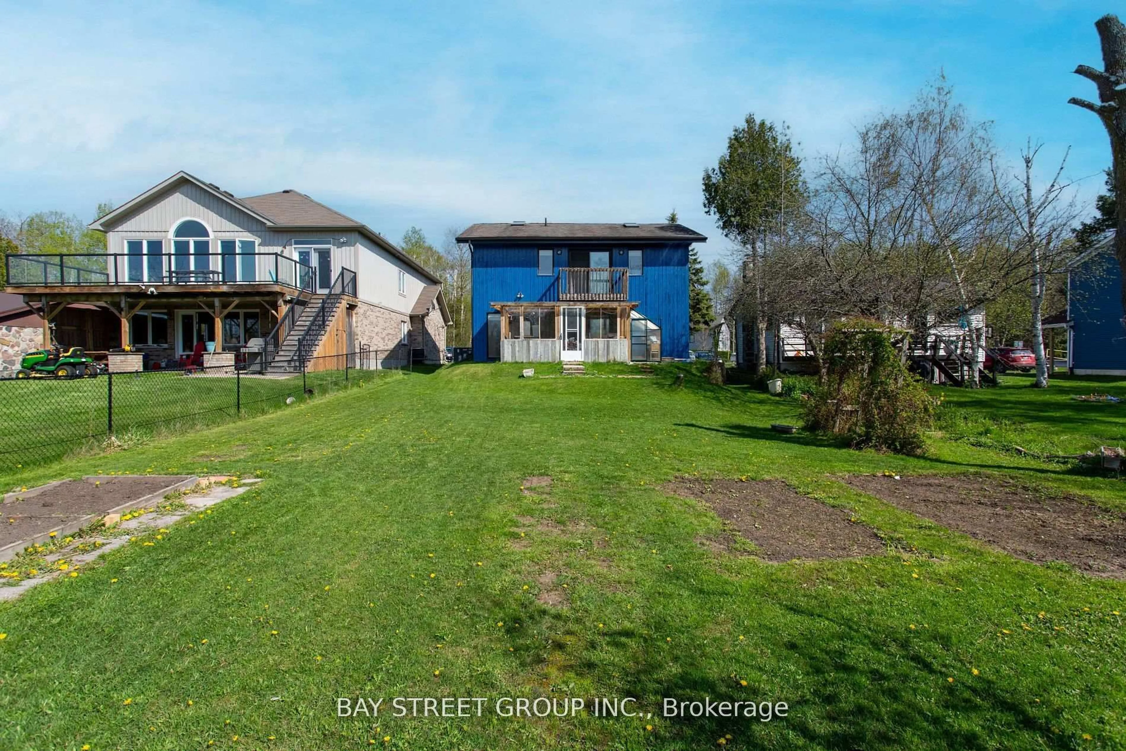 A pic from outside/outdoor area/front of a property/back of a property/a pic from drone, street for 568 View Lake Rd, Scugog Ontario L0B 1K0