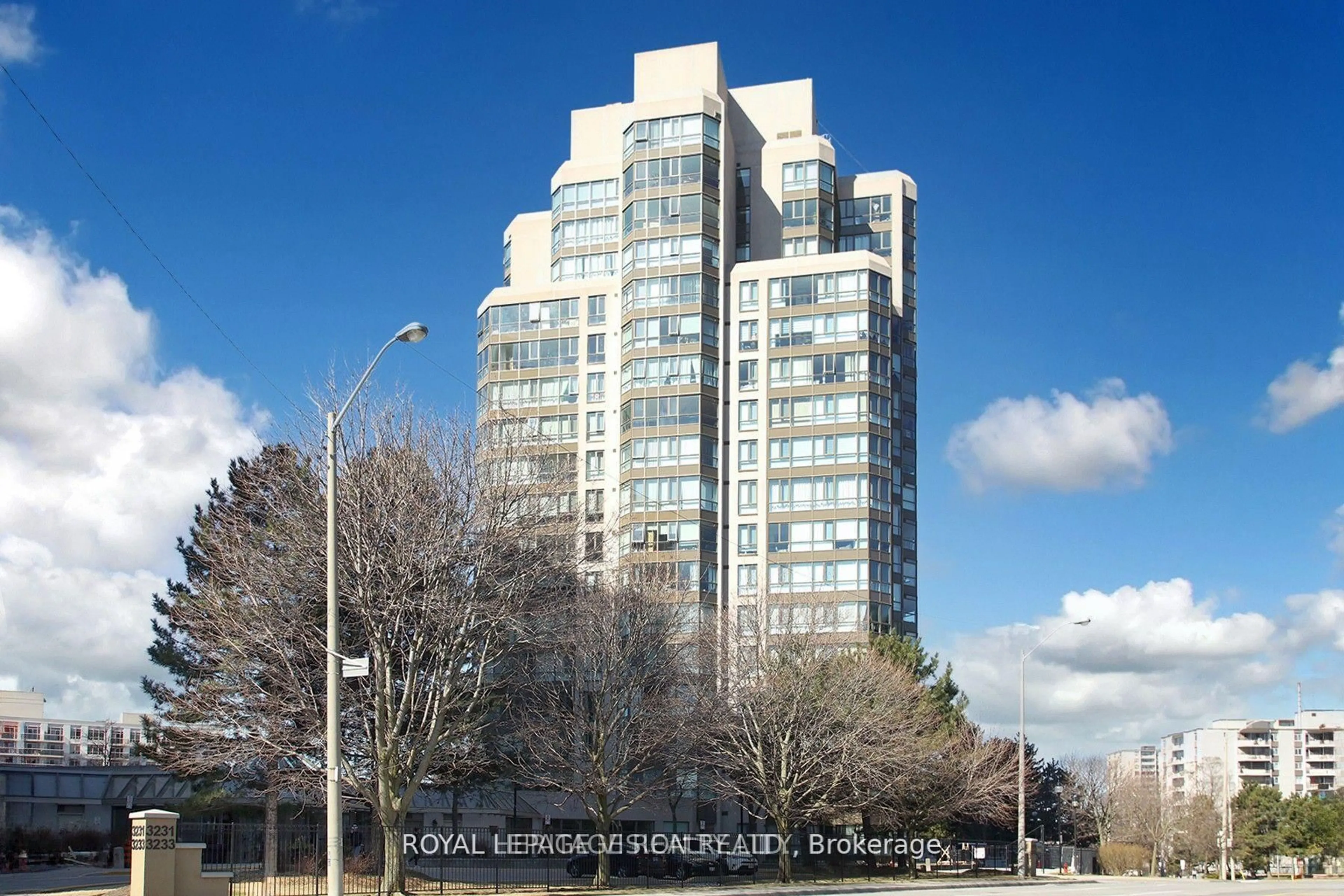 Unknown for 3231 Eglinton Ave #106, Toronto Ontario M1J 3N5