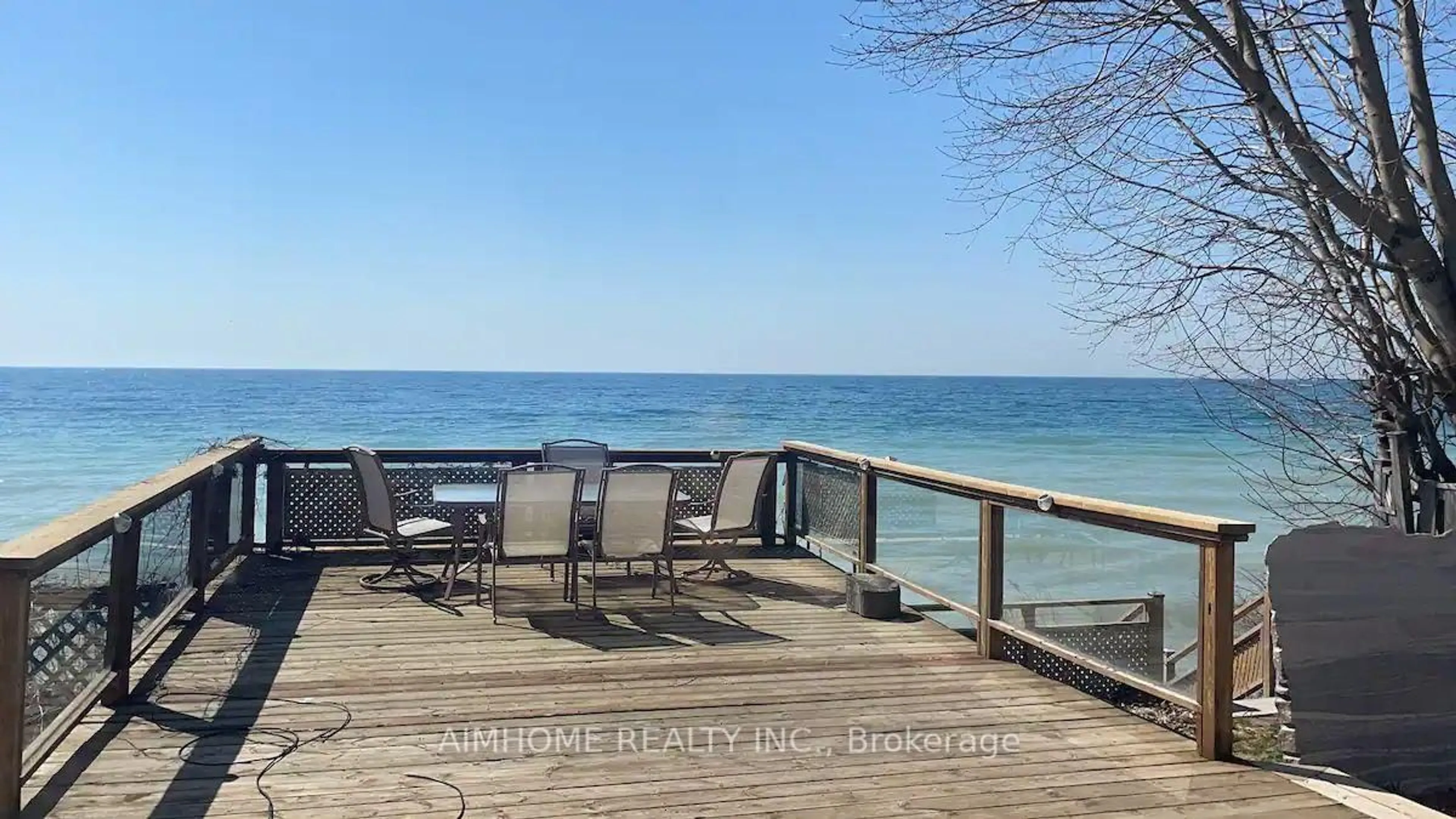 Patio, water/lake/river/ocean view for 59 Muskoka Ave, Oshawa Ontario L1J 1A1