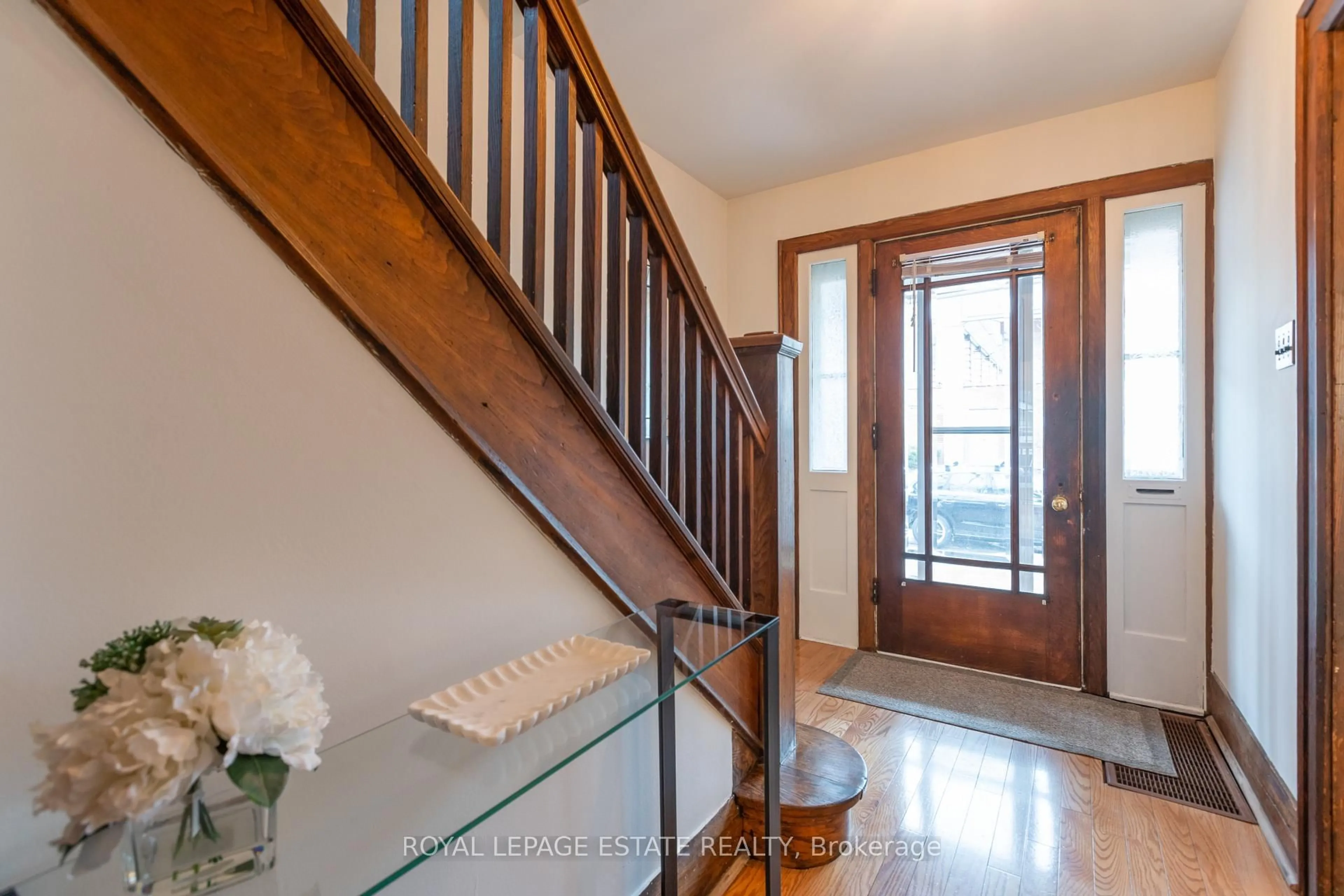 Indoor entryway for 358 Victoria Park Ave, Toronto Ontario M4E 3S8