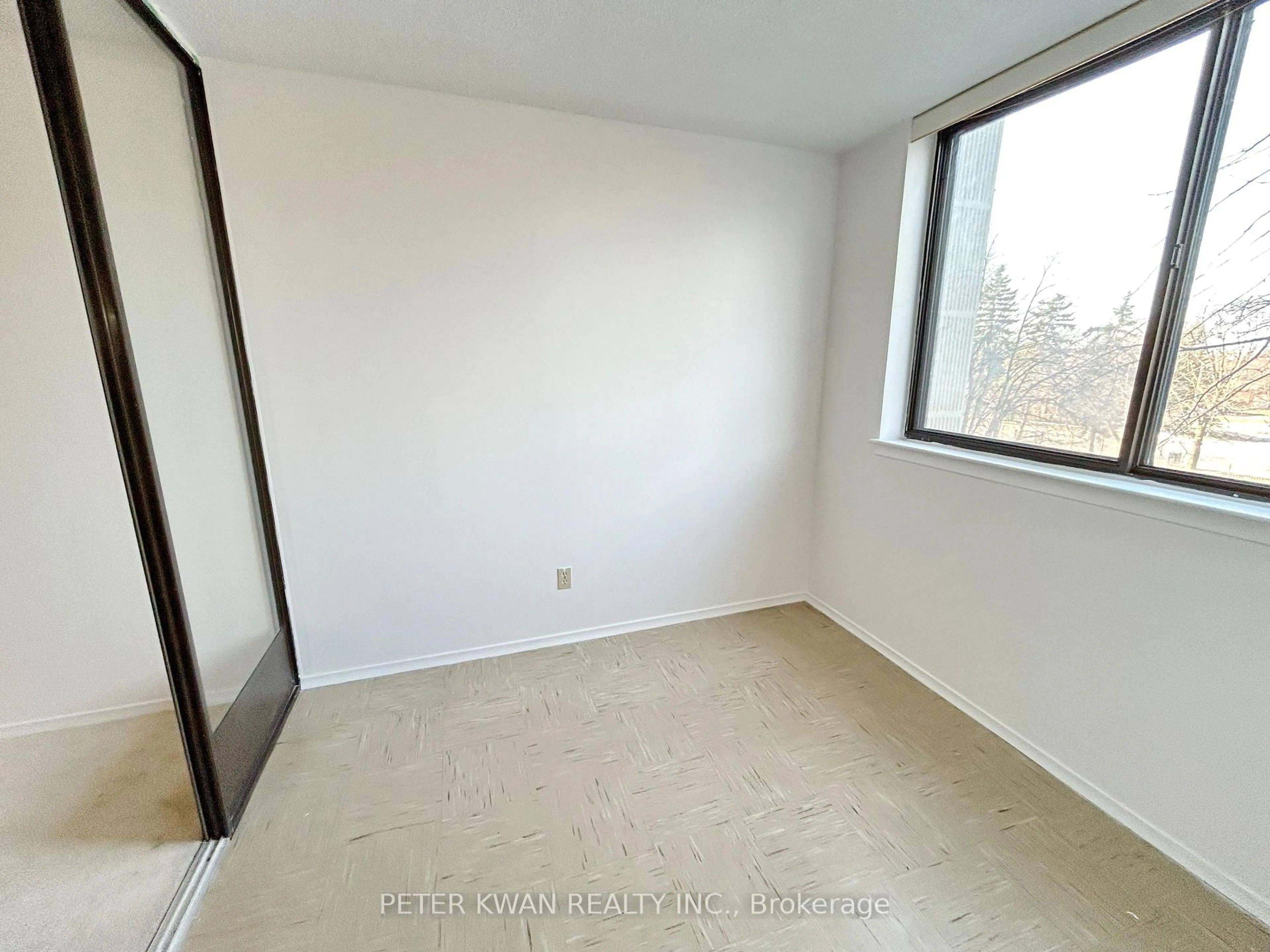 A pic of a room for 25 Bamburgh Circ #330, Toronto Ontario M1W 3W2