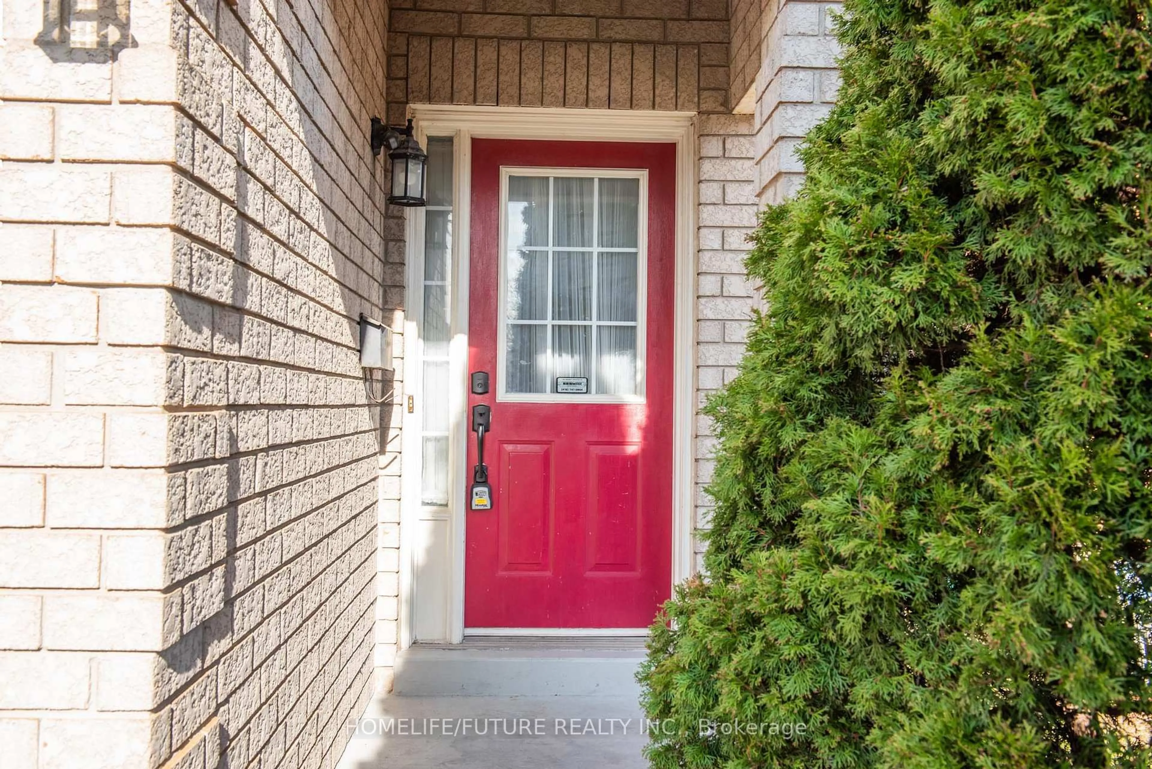 Indoor entryway for 105 Moreau Tr, Toronto Ontario M1L 4T9