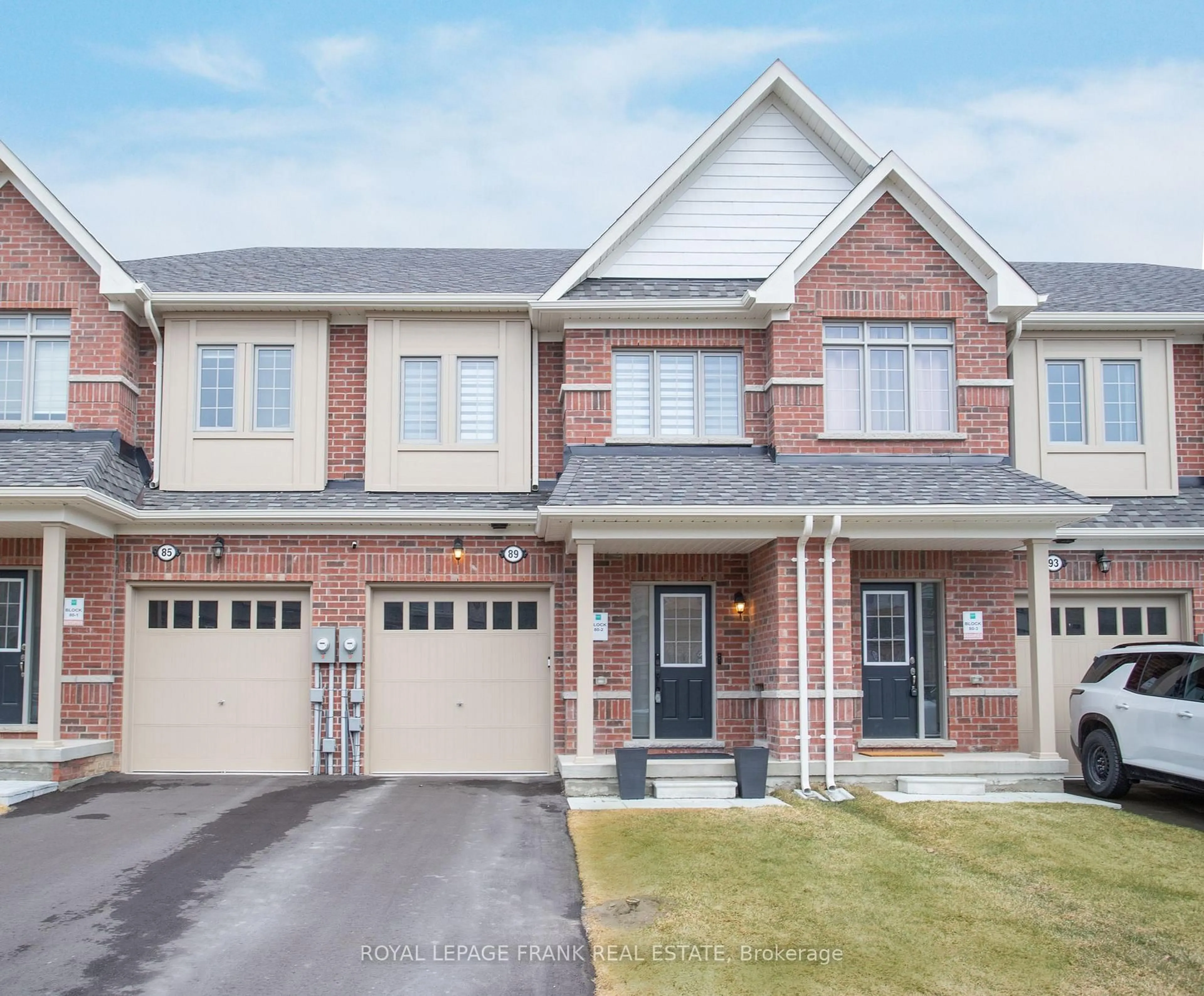 Home with brick exterior material, street for 89 North Garden Blvd, Scugog Ontario L9L 0E1