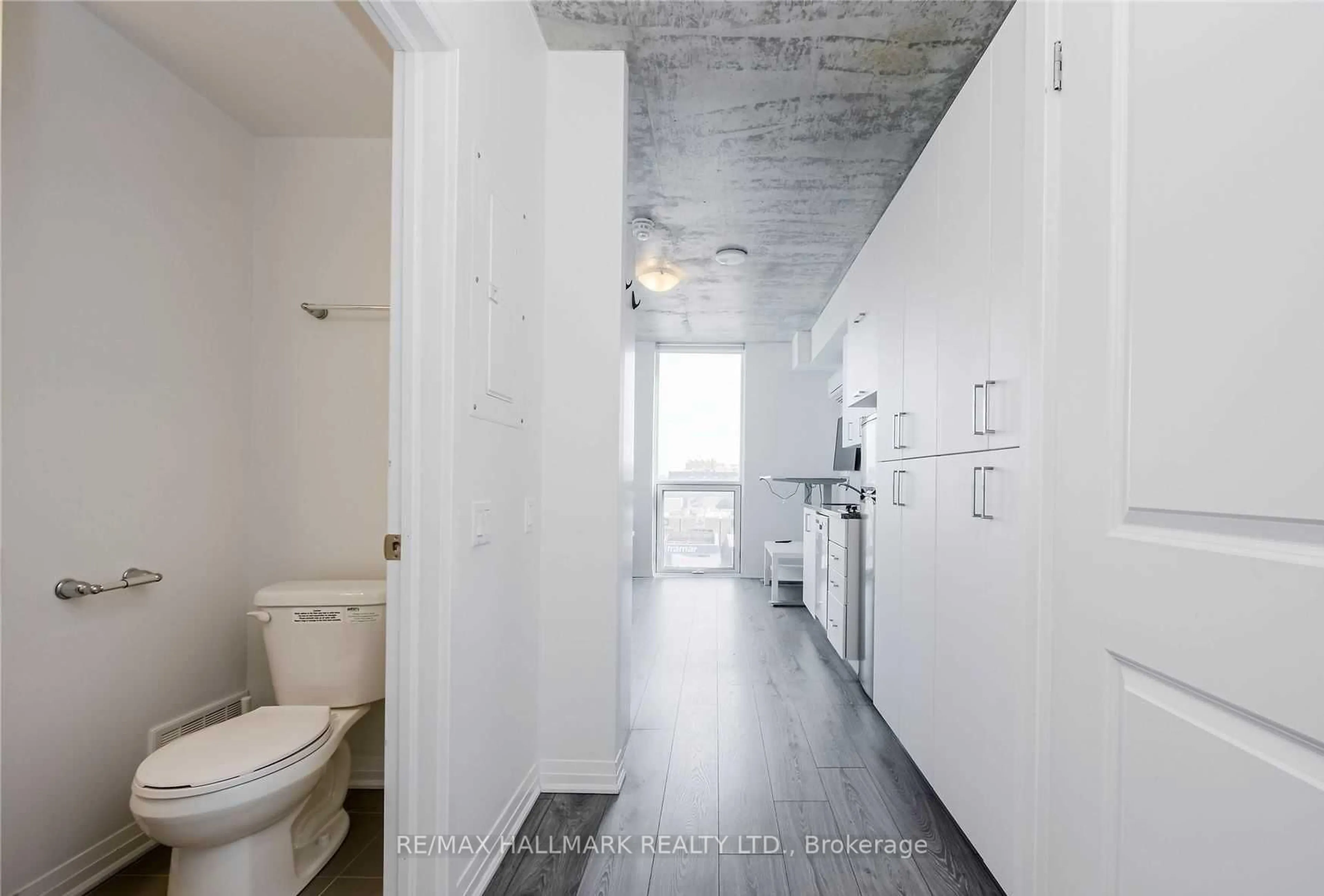 A pic of a room for 1900 Simcoe St #436, Oshawa Ontario L6E 0M7