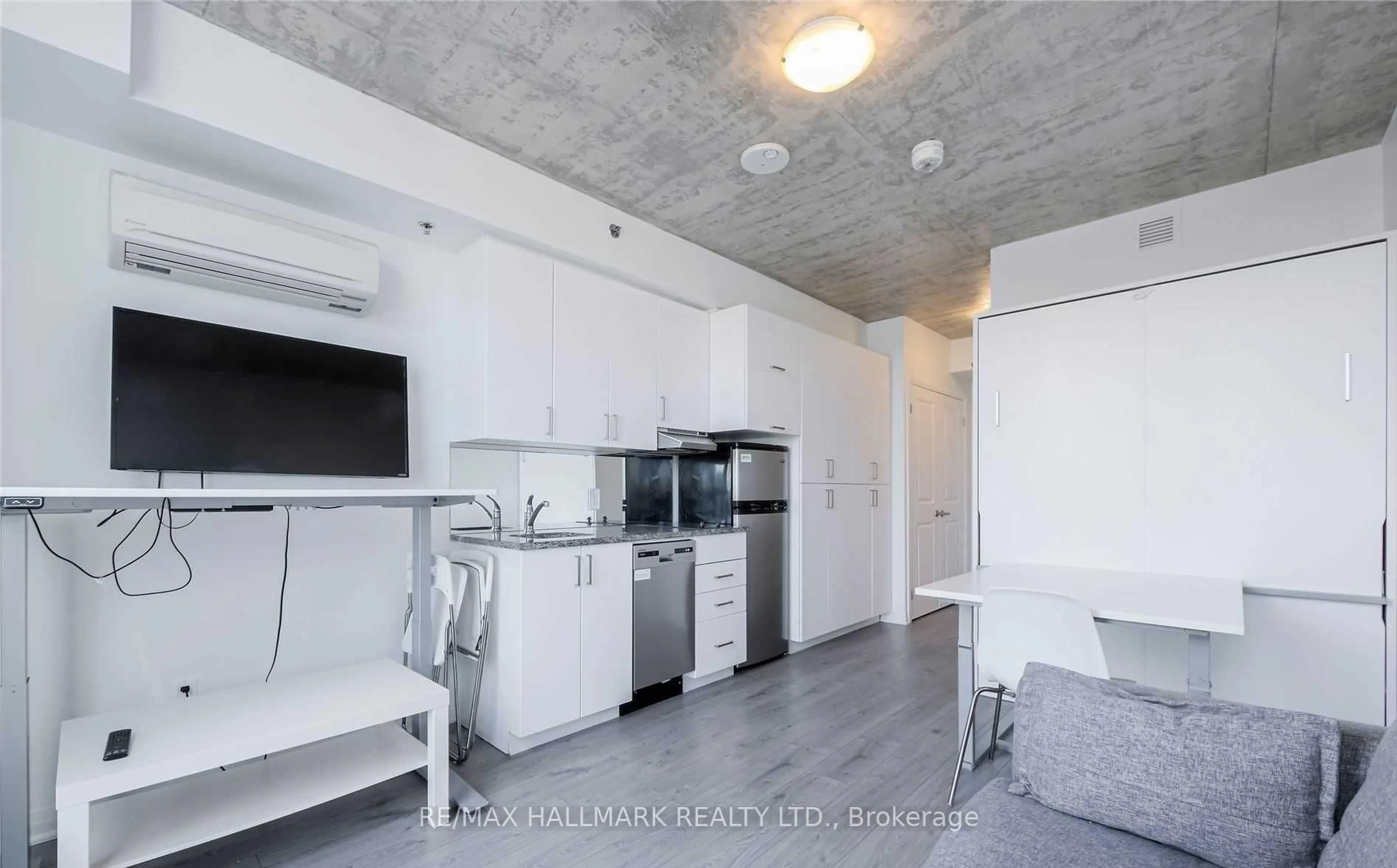 Open concept kitchen, unknown for 1900 Simcoe St #436, Oshawa Ontario L6E 0M7