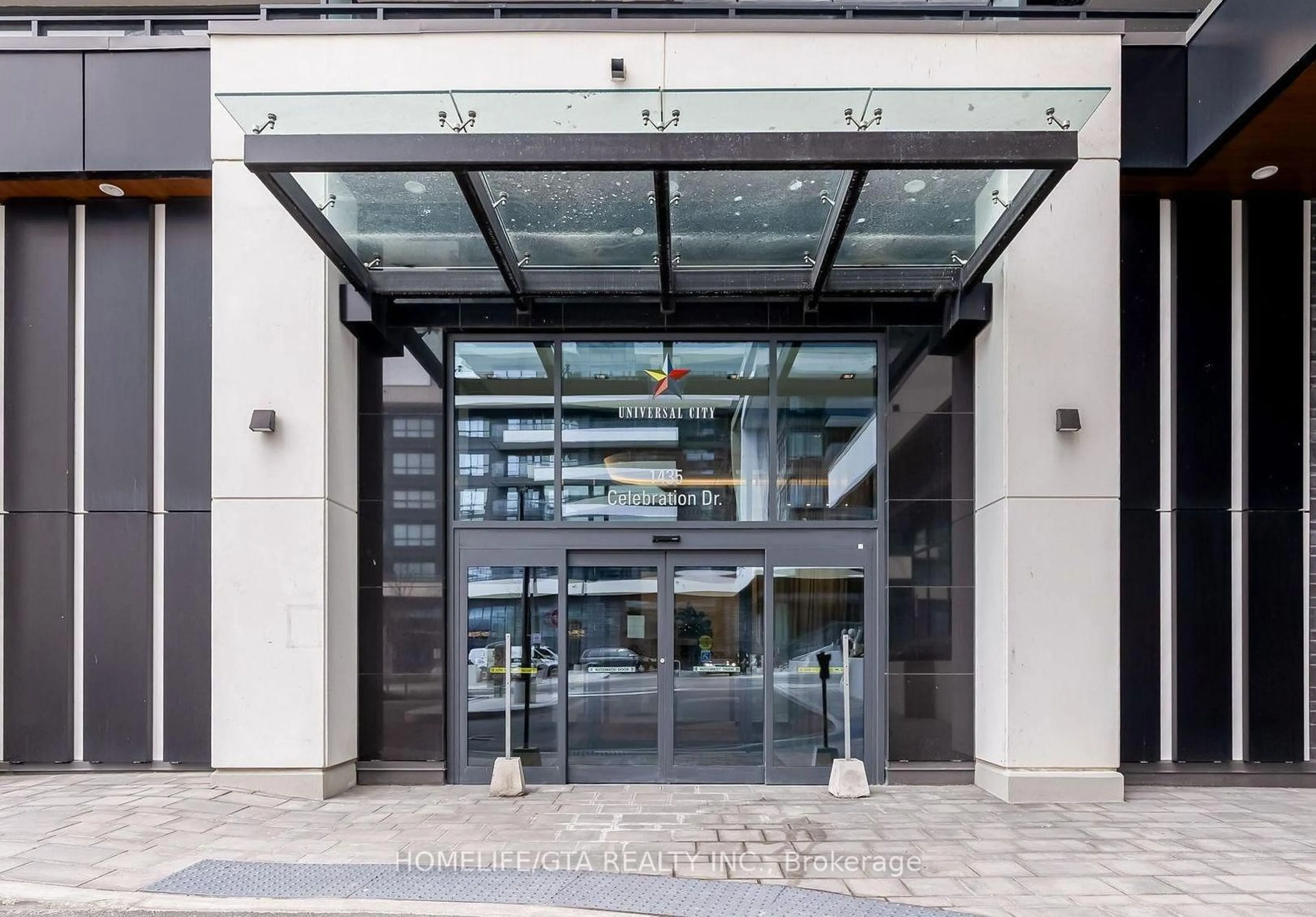 Indoor foyer for 1435 Celebration Dr #2811, Pickering Ontario L1W 0C4