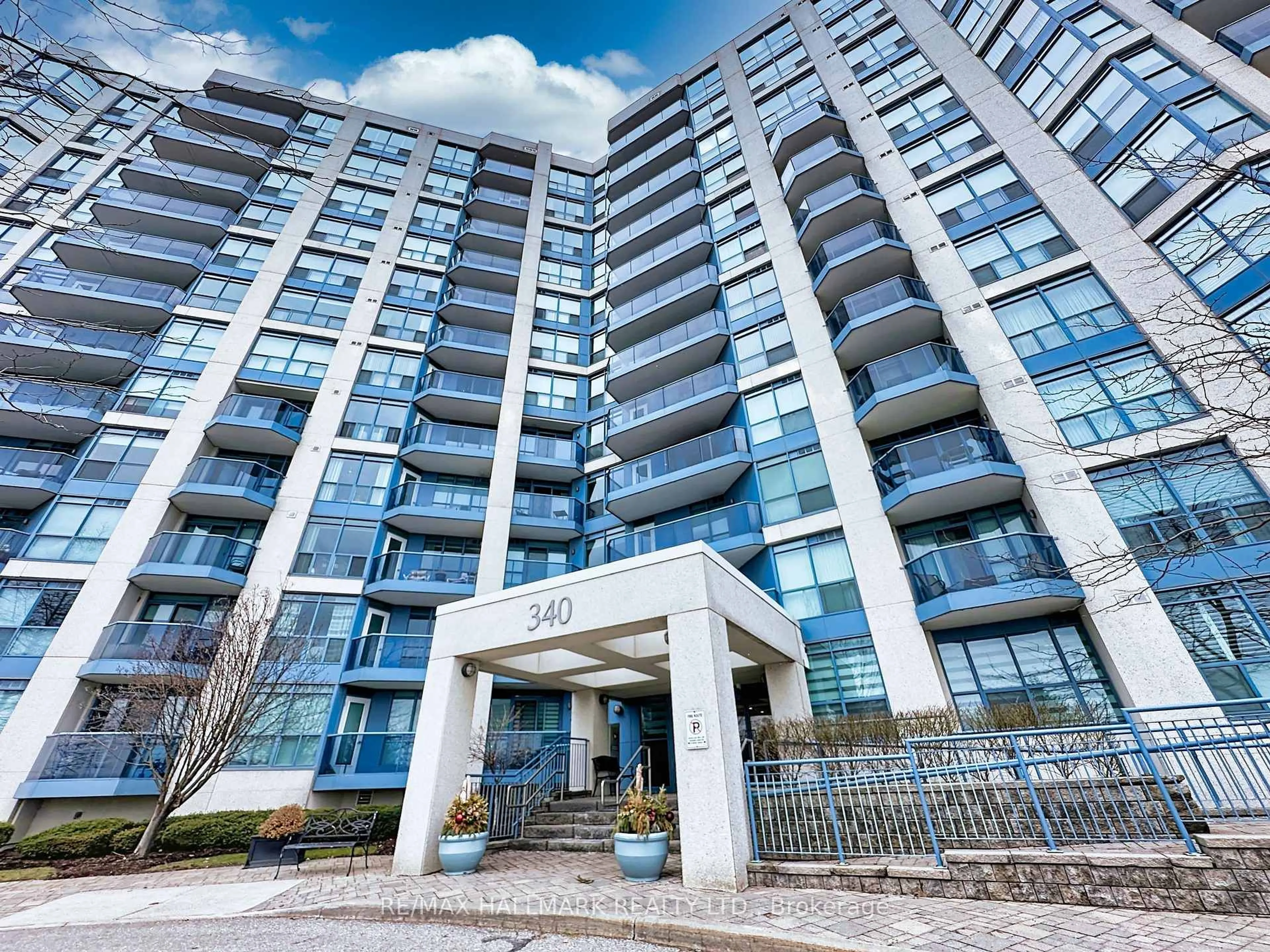 Indoor foyer for 340 Watson St #208, Whitby Ontario L1N 9G1