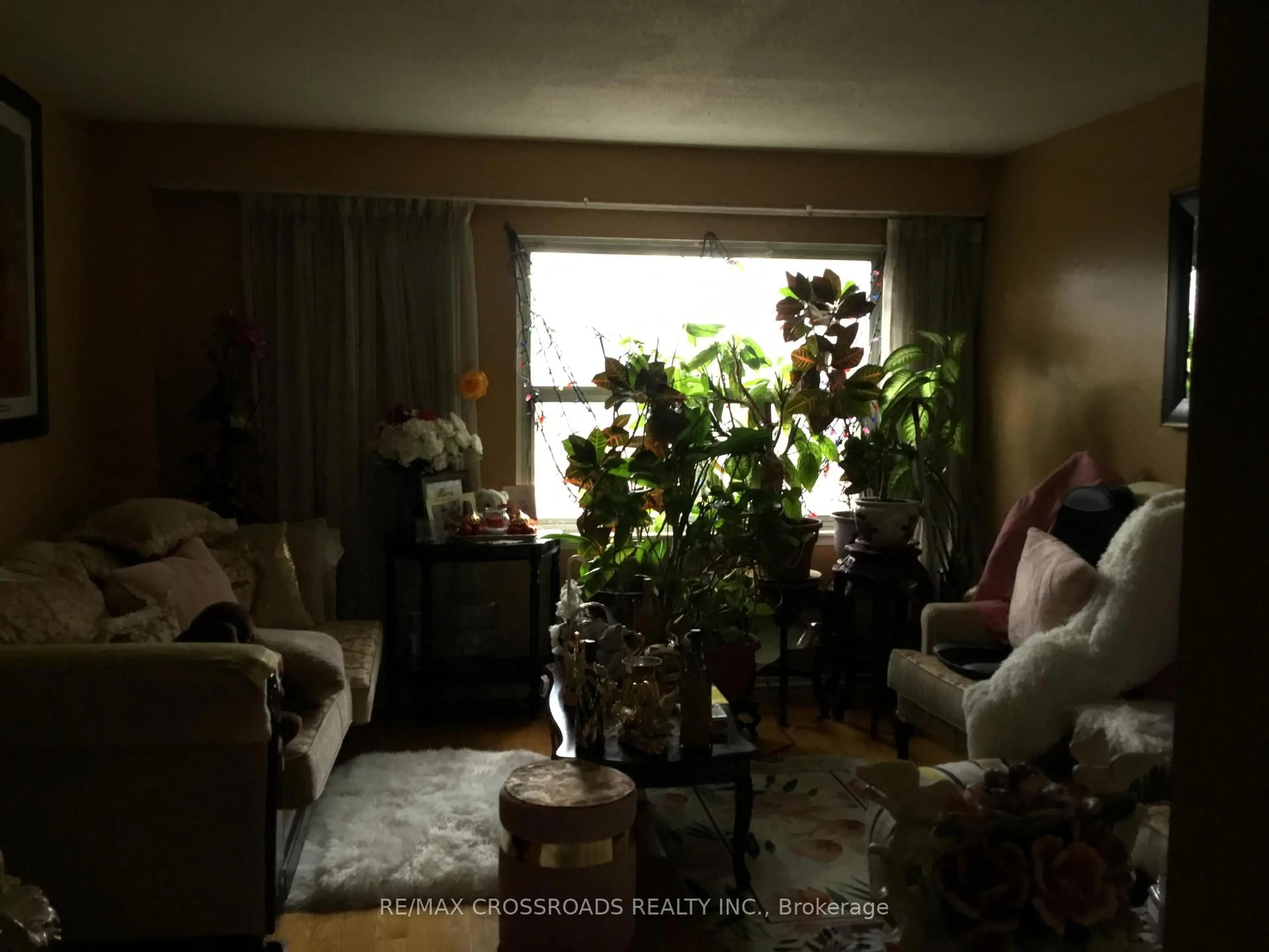 A pic of a room for 28 Scotney Grve, Toronto Ontario M1B 2S4