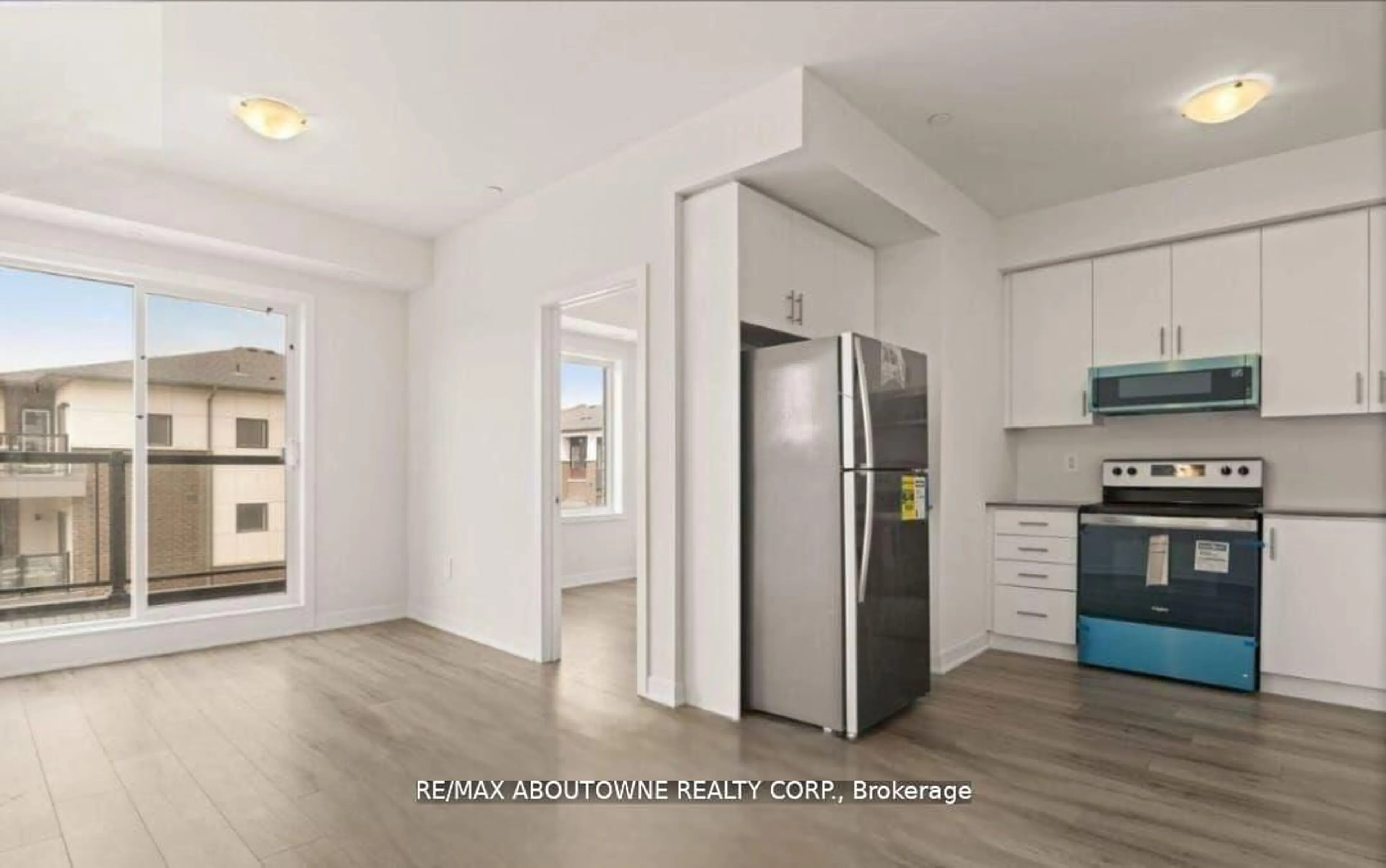 Open concept kitchen, unknown for 1695 Dersan St #220, Pickering Ontario L1V 2P8