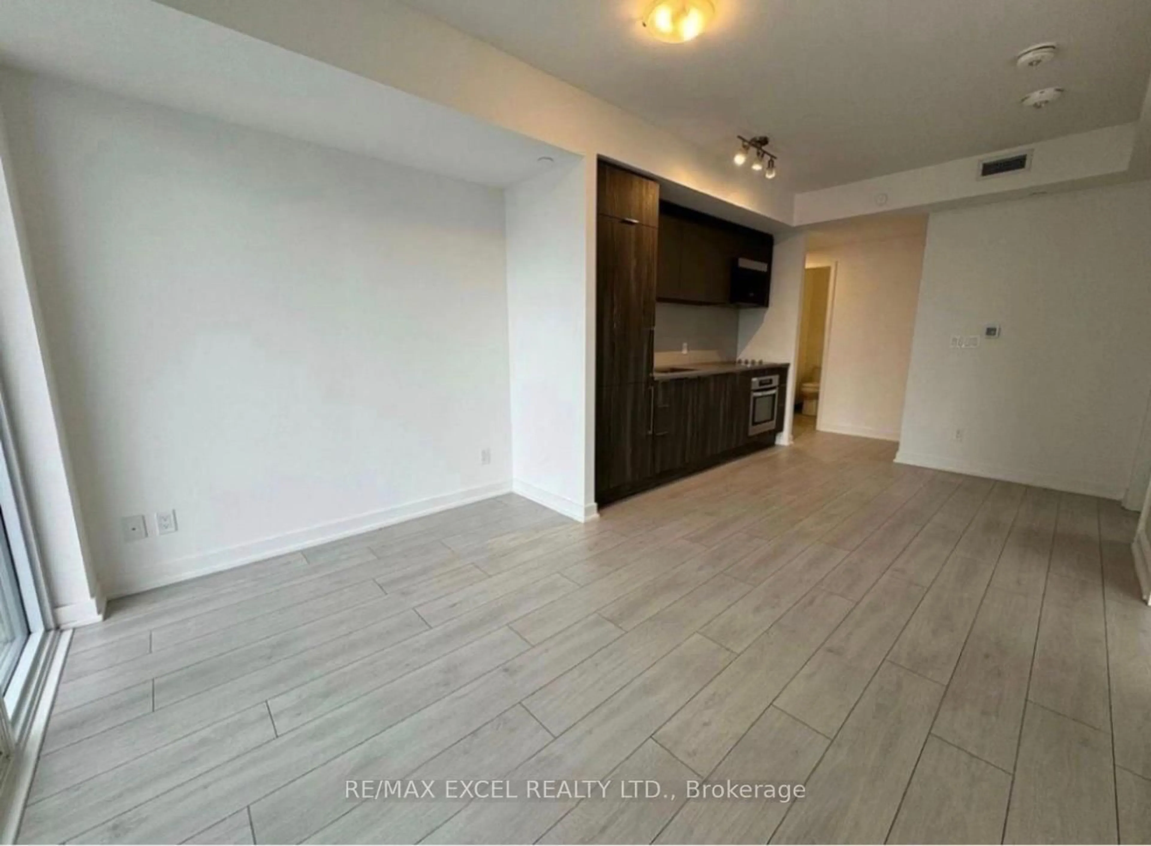A pic of a room for 2031 Kennedy Rd #3121, Toronto Ontario M1T 0B8