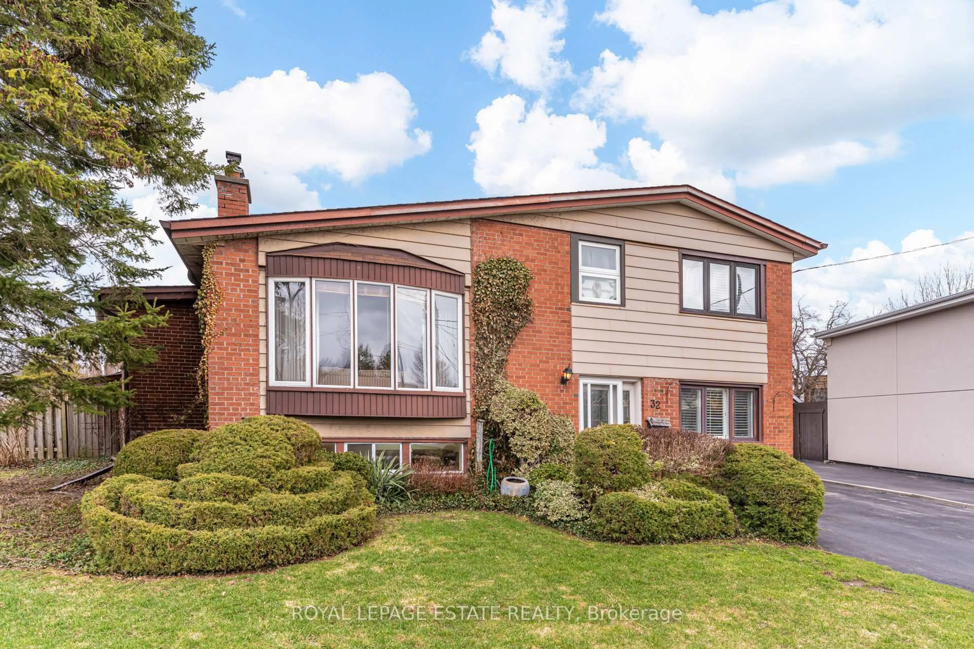 Home with brick exterior material, street for 32 Benprice Crt, Toronto Ontario M1H 1N3