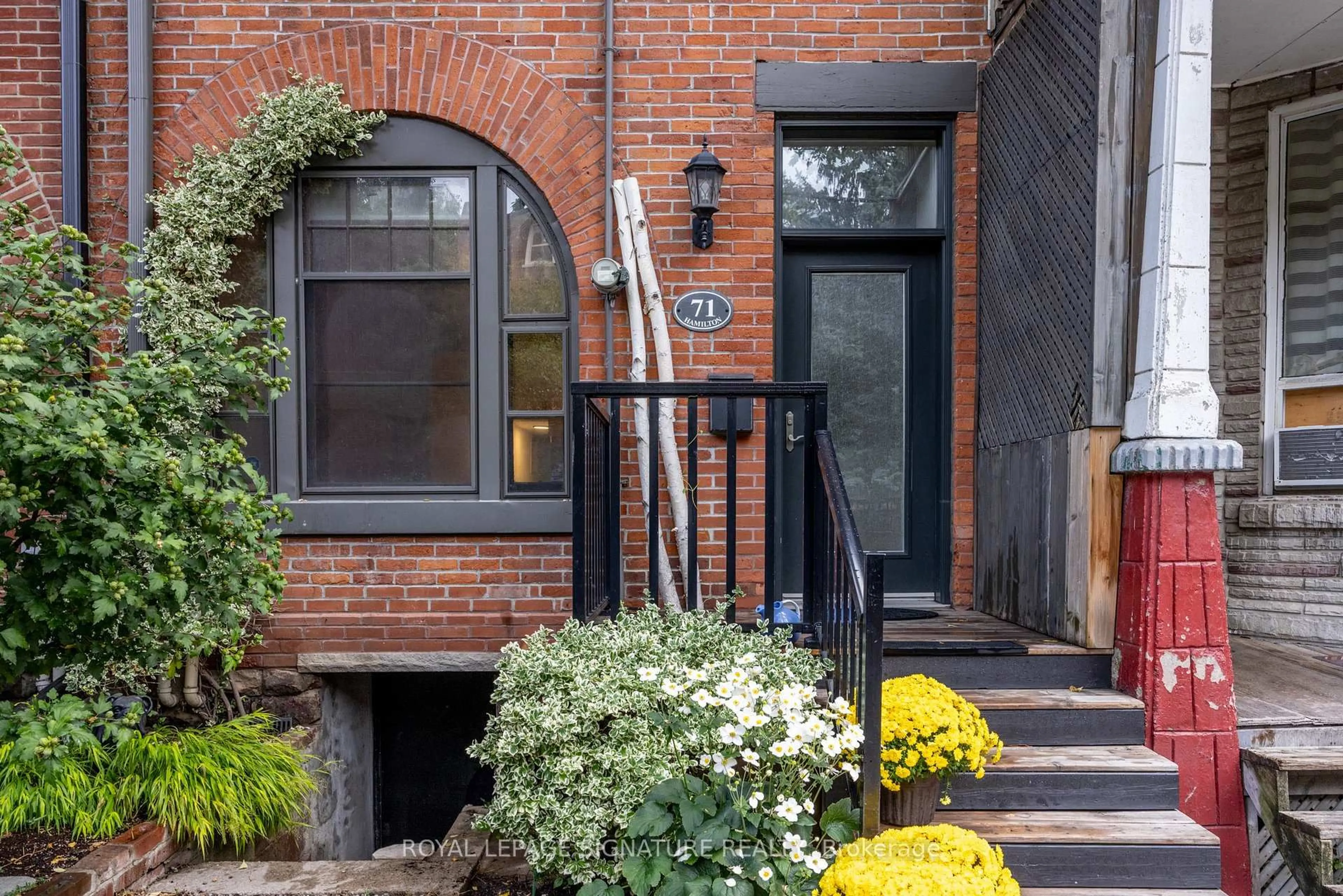 Home with brick exterior material, street for 71 Hamilton St, Toronto Ontario M4M 2C7